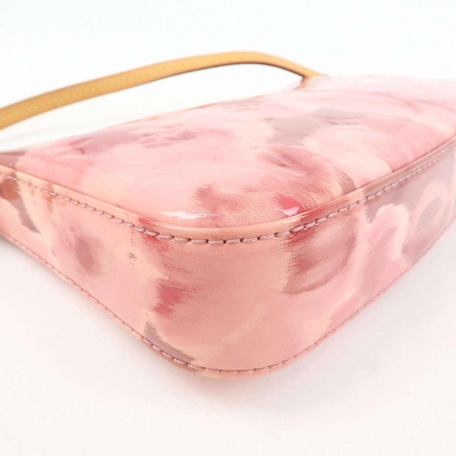 Louis Vuitton Vernis Archipel Ikat Flower Shoulder Bag Pink M90043