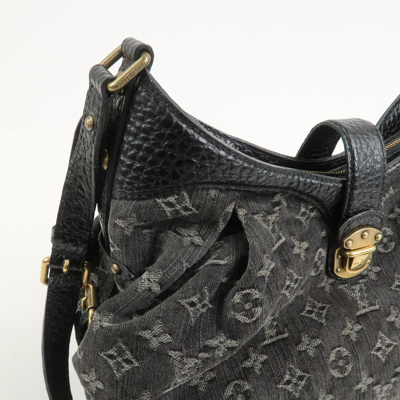 Louis Vuitton Monogram Denim Slightly Shoulder Bag Noir M95835