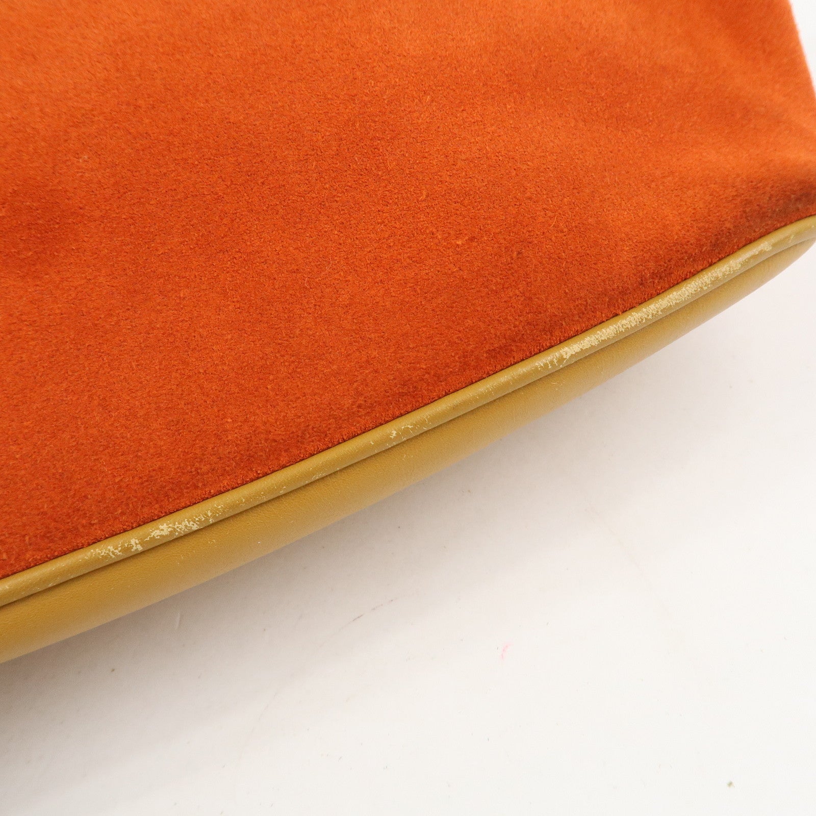 GUCCI Boat Bag Suede Leather Accessory Pouch Hand Bag 039.1103