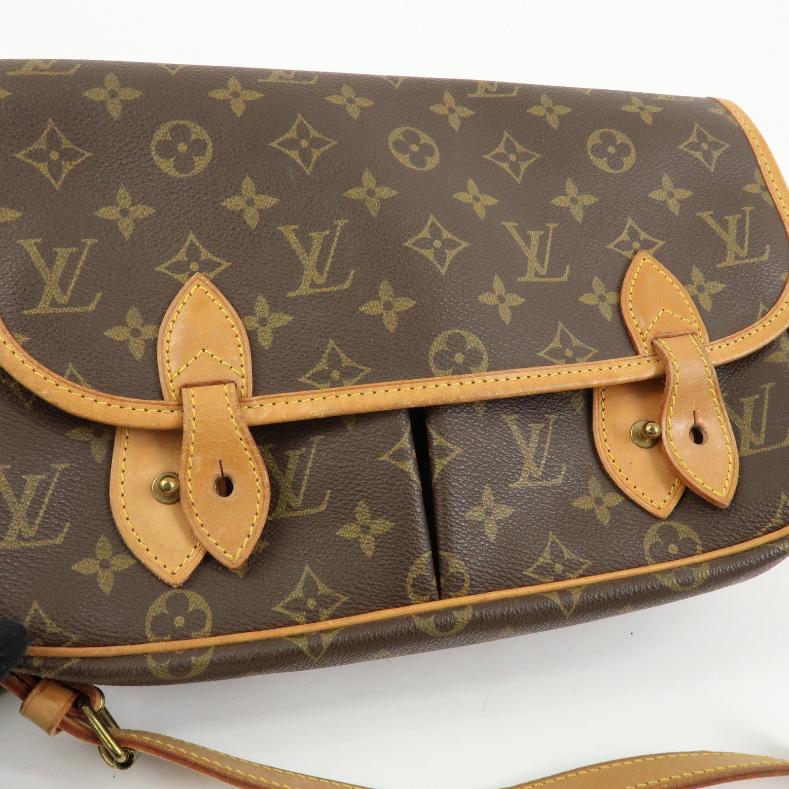 Louis Vuitton Monogram Gibeciere MM Shoulder Bag M42247