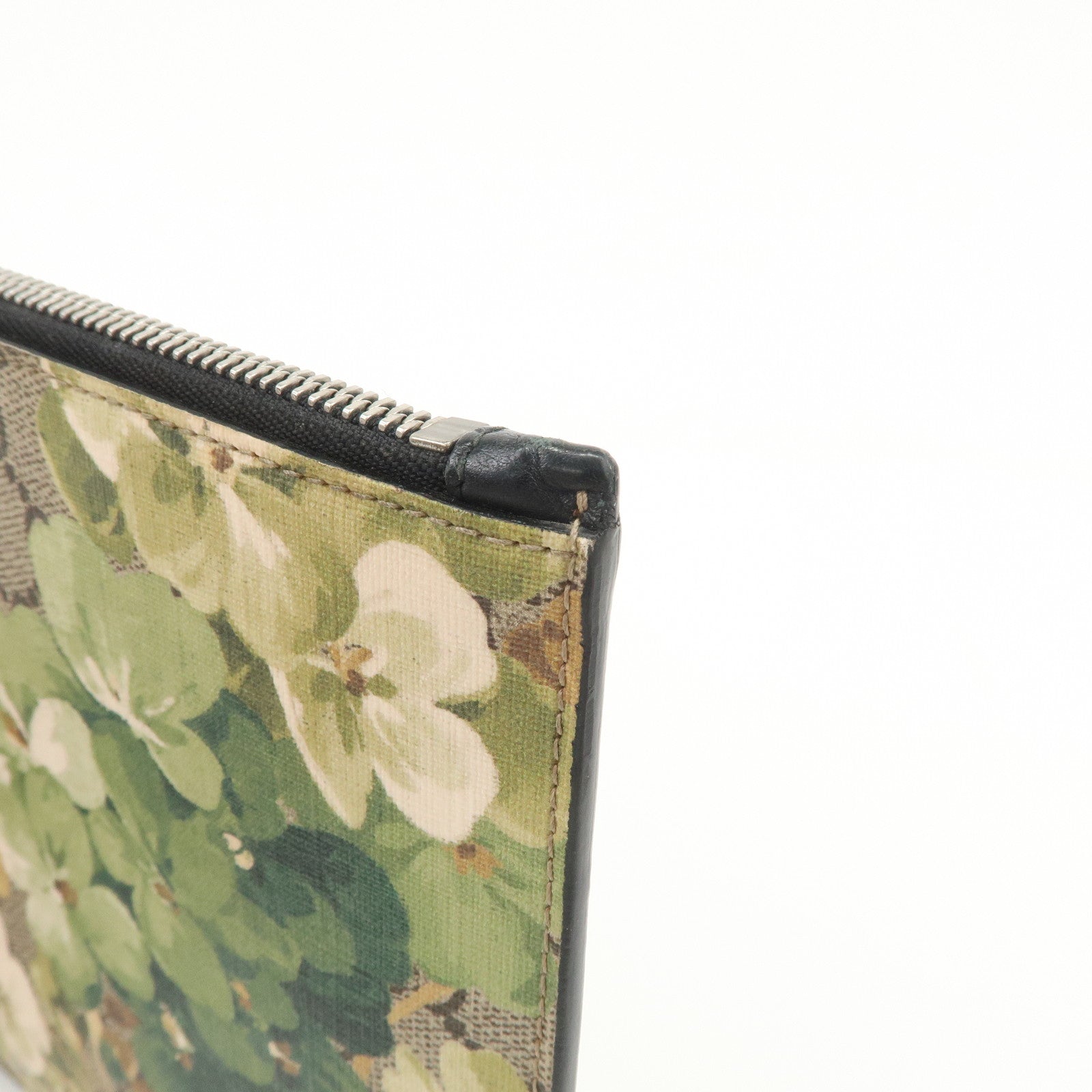 GUCCI Flora GG Blooms GG Supreme Clutch Bag Wristlet Bag 411691