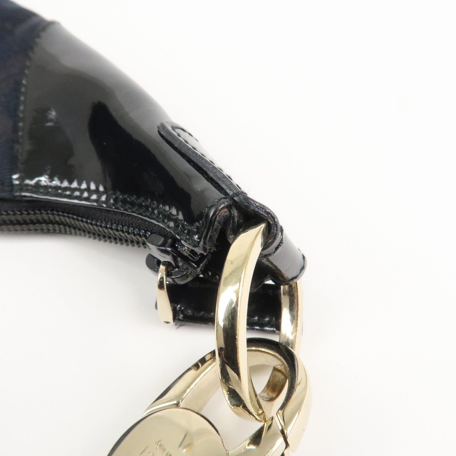 GUCCI GG Canvas Patent Leather Shoulder Bag Black 001.4158 Used