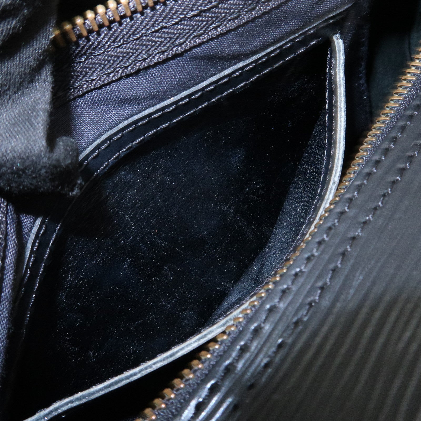 Louis Vuitton Epi Leather Speedy 25 Hand Bag Boston Bag Noir M59032