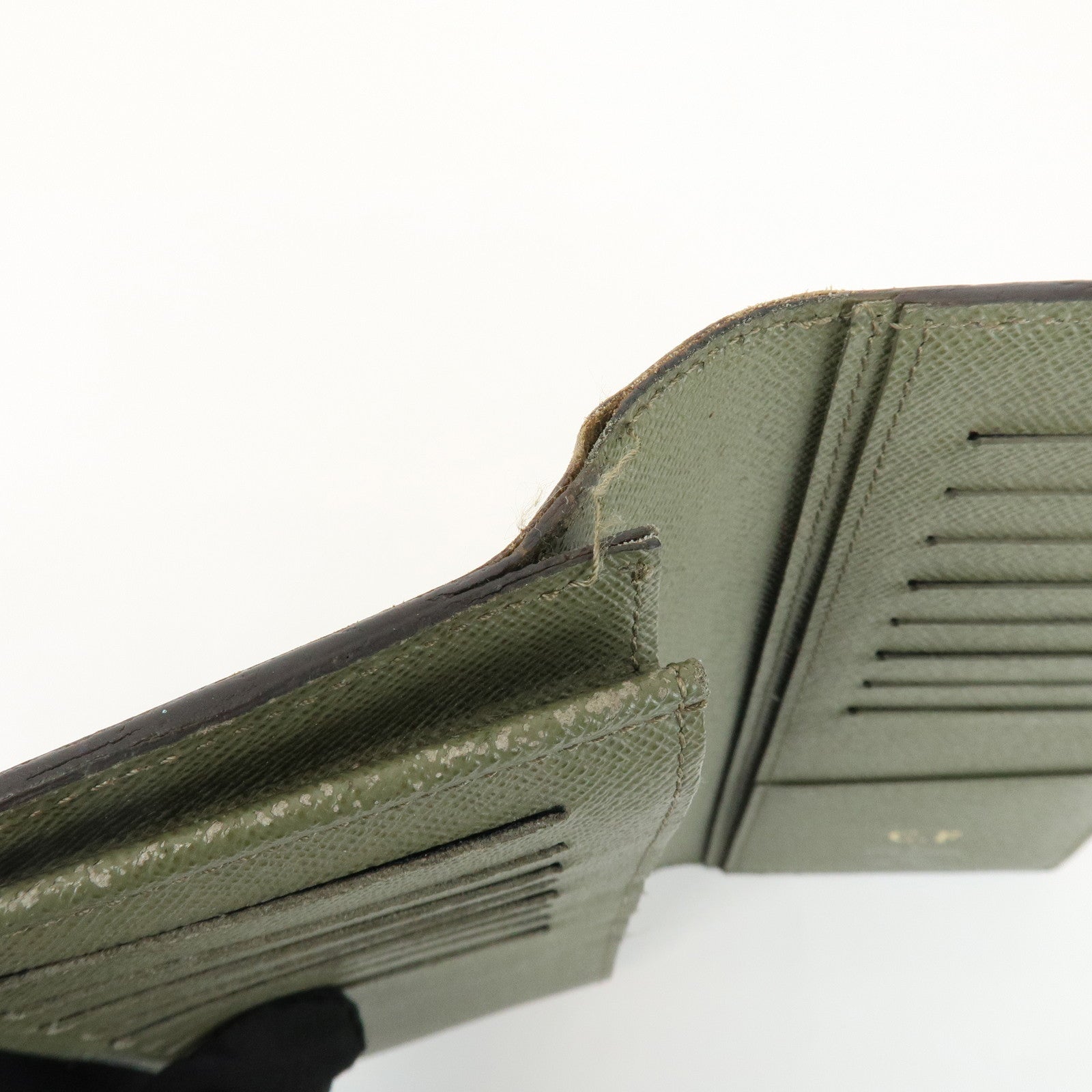 Louis Vuitton Epi Leather Portefeuille Brazza Wallet Khaki M61819