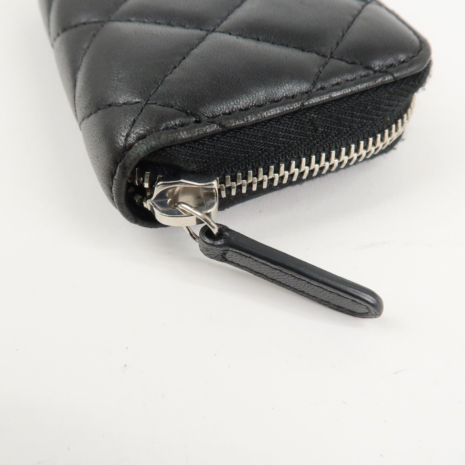 CHANEL Matelasse Lamb Skin Classic Zippy Coin Case Black AP0216 Used