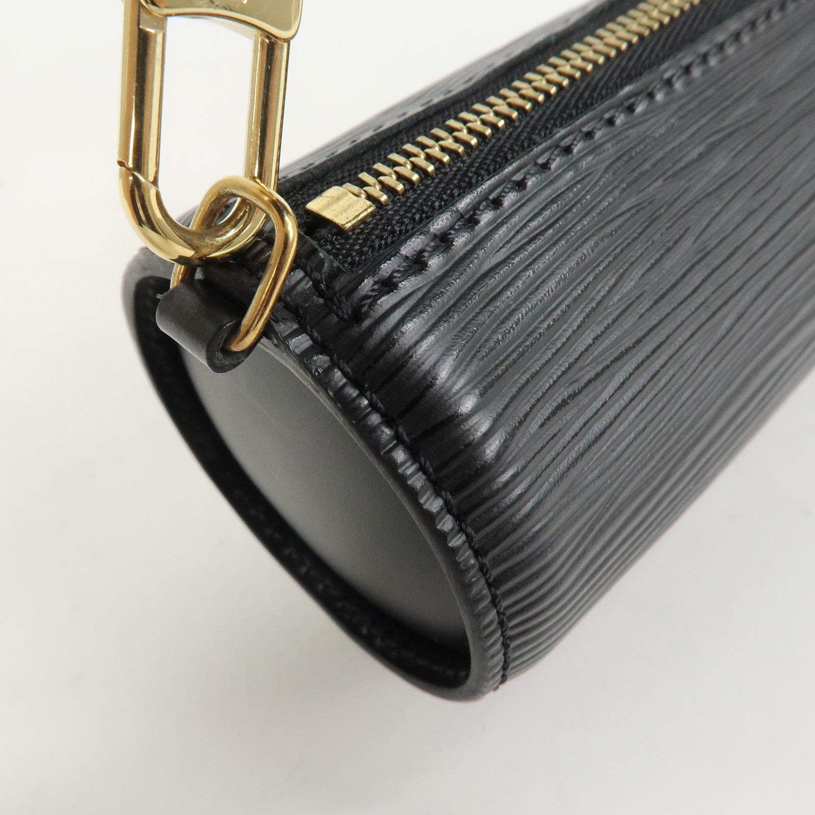 Louis Vuitton Epi Mini Pouch For Soufflot Hand Bag Noir