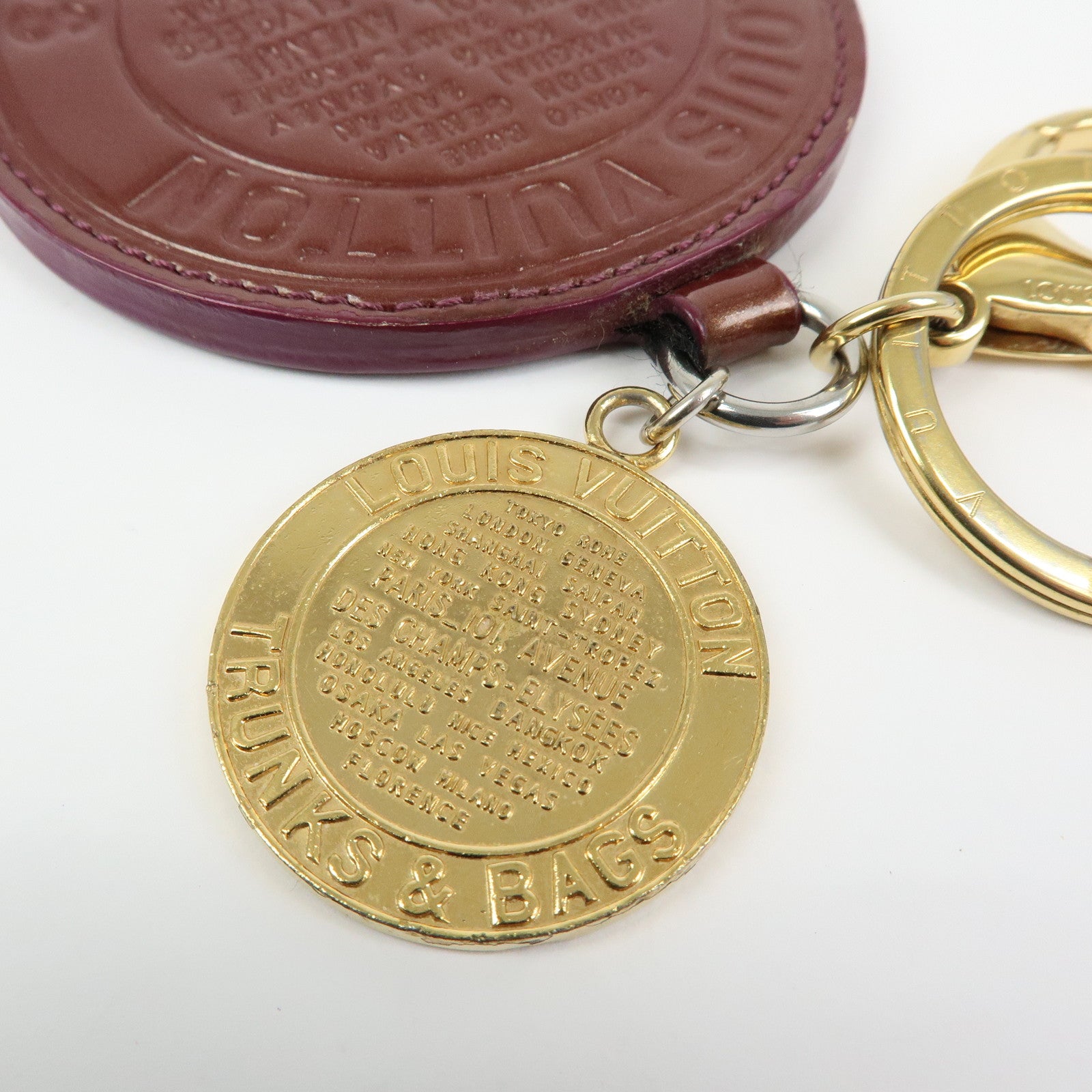 Louis Vuitton Vernis Leather Porte Cles Rond T&B Key Charm M93604