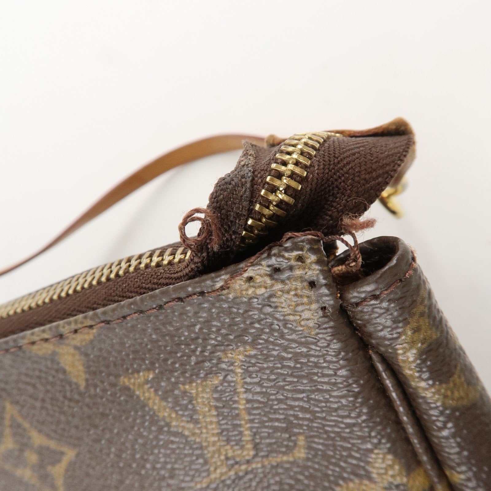Louis Vuitton Monogram Pochette Accessoires Pochette Pouch M51980 Used