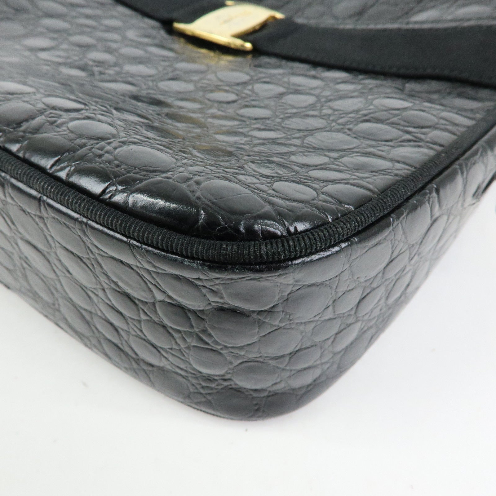 Ferragamo Vara Embossed Leather Shoulder Bag Crossbody Bag Black