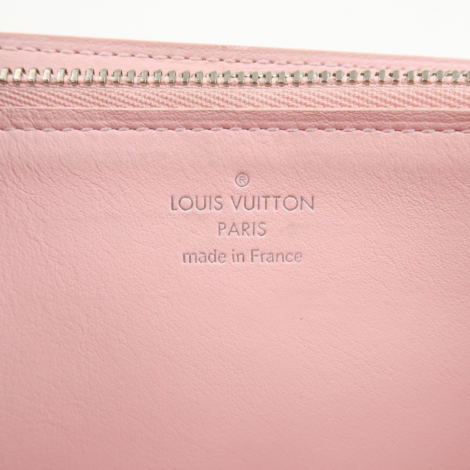 Louis Vuitton Taurillon Portefeuille Capucines Wallet M61250