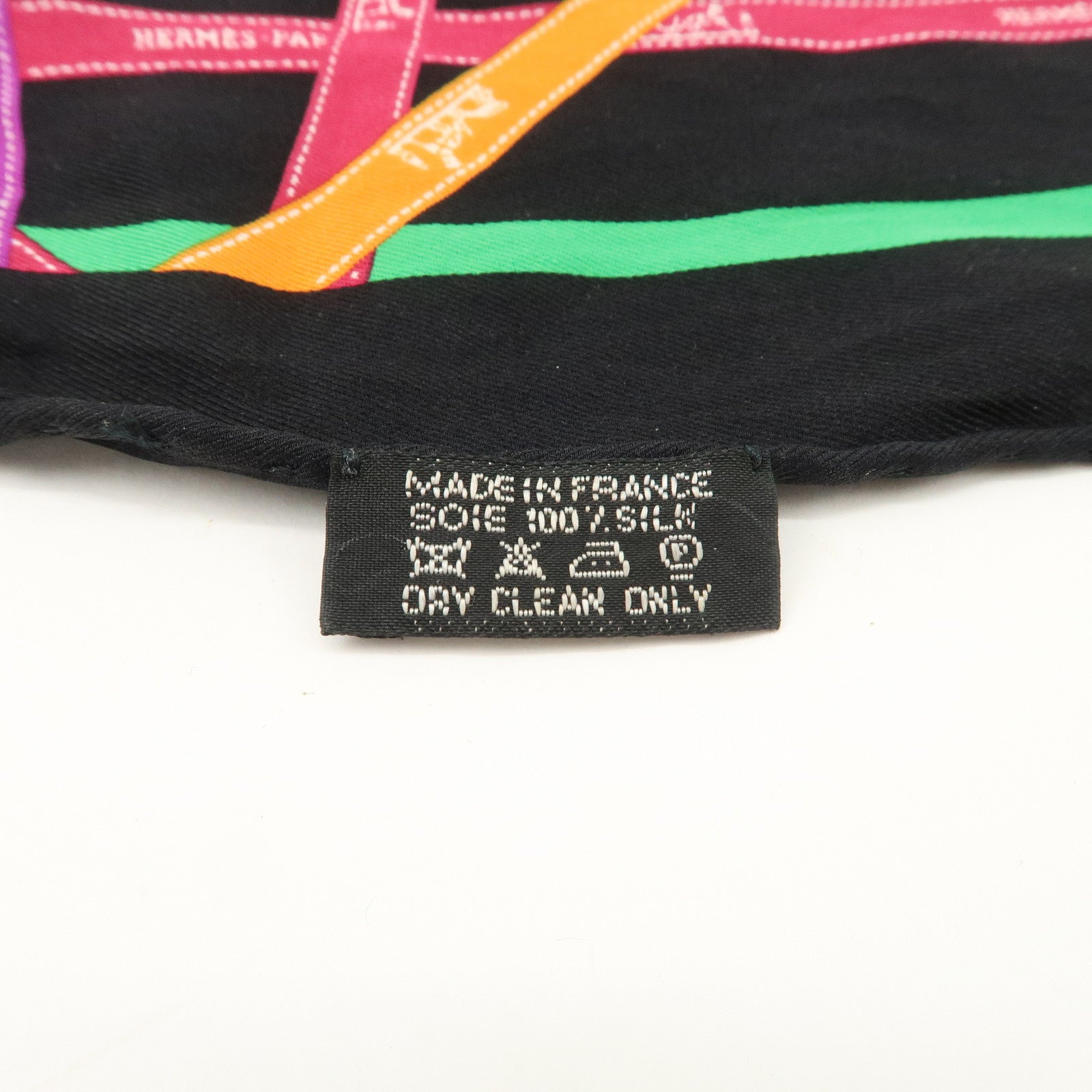 HERMES 90 Silk 100% Pointe Bolduc Triangle Scarf Black