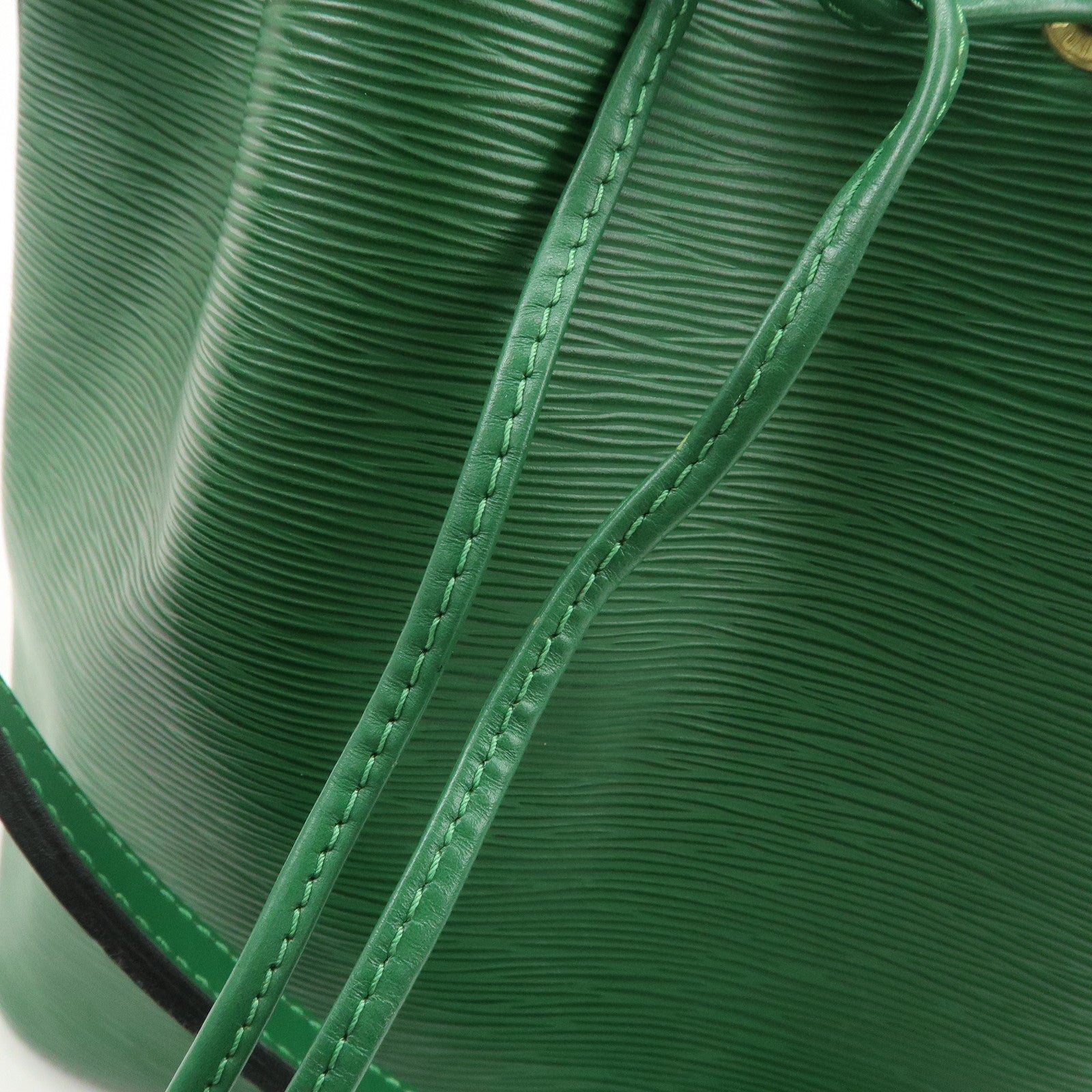 Louis Vuitton Epi Petit Noe Shoulder Bag Borneo Green M44104