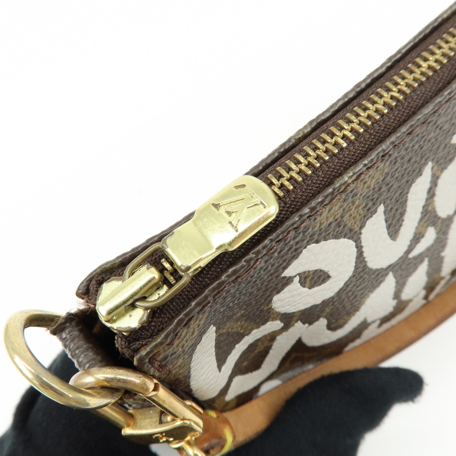 Louis Vuitton Monogram Graffiti Pochette Accessoires Pouch M92192