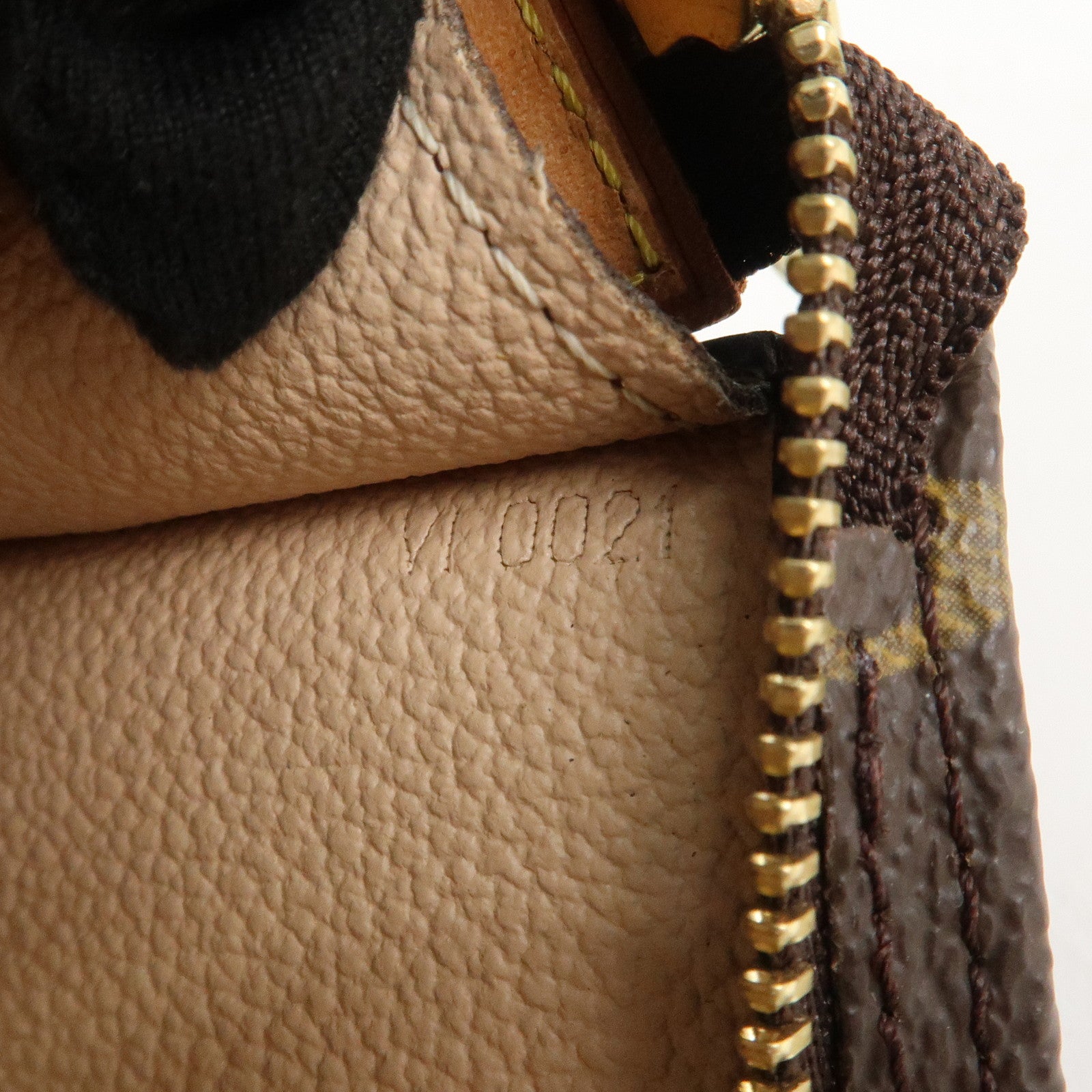Louis Vuitton Monogram Pouch for Bucket PM Bag Brown