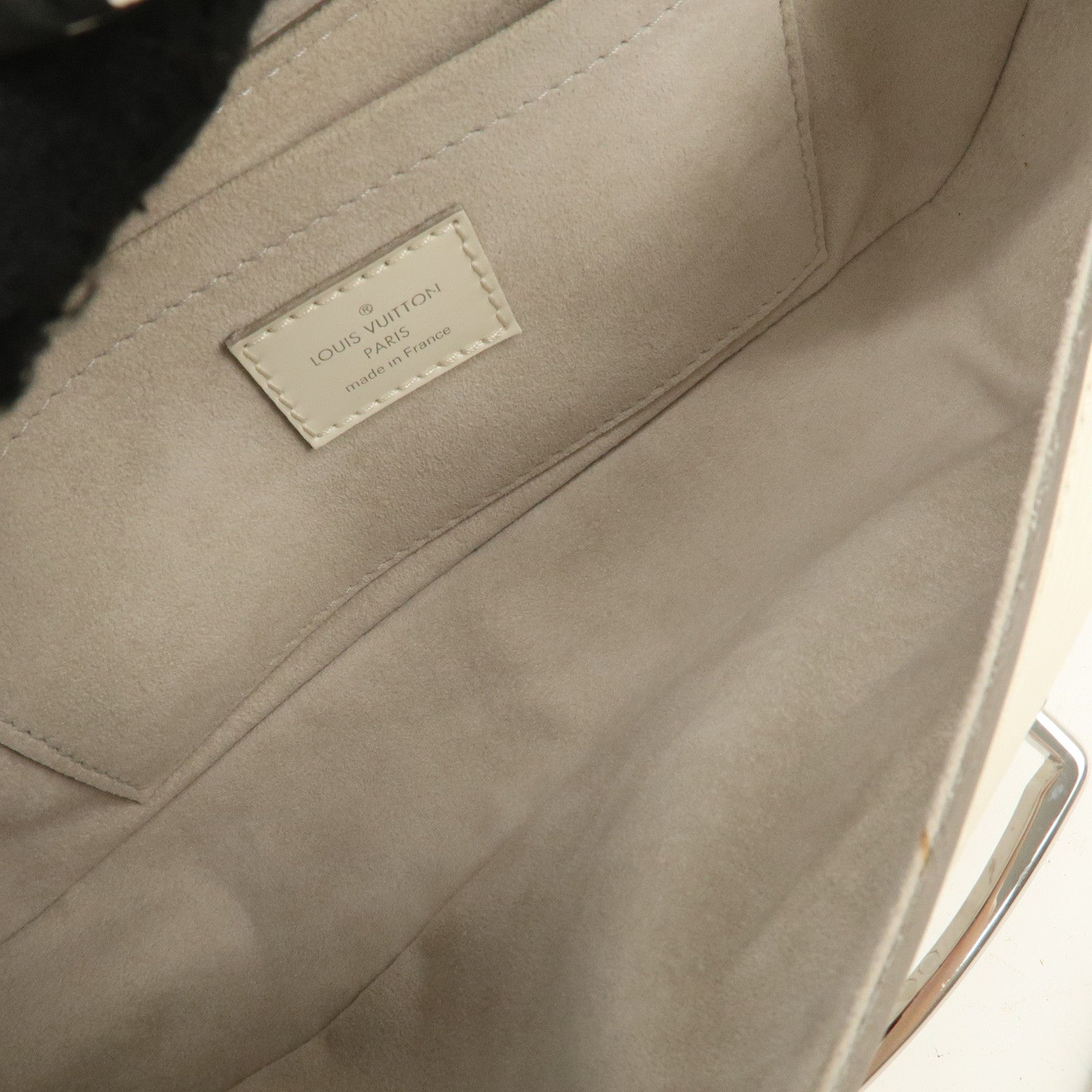 Louis Vuitton Epi Pochette Montaigne Shoulder Bag Ivoire M5929J Used