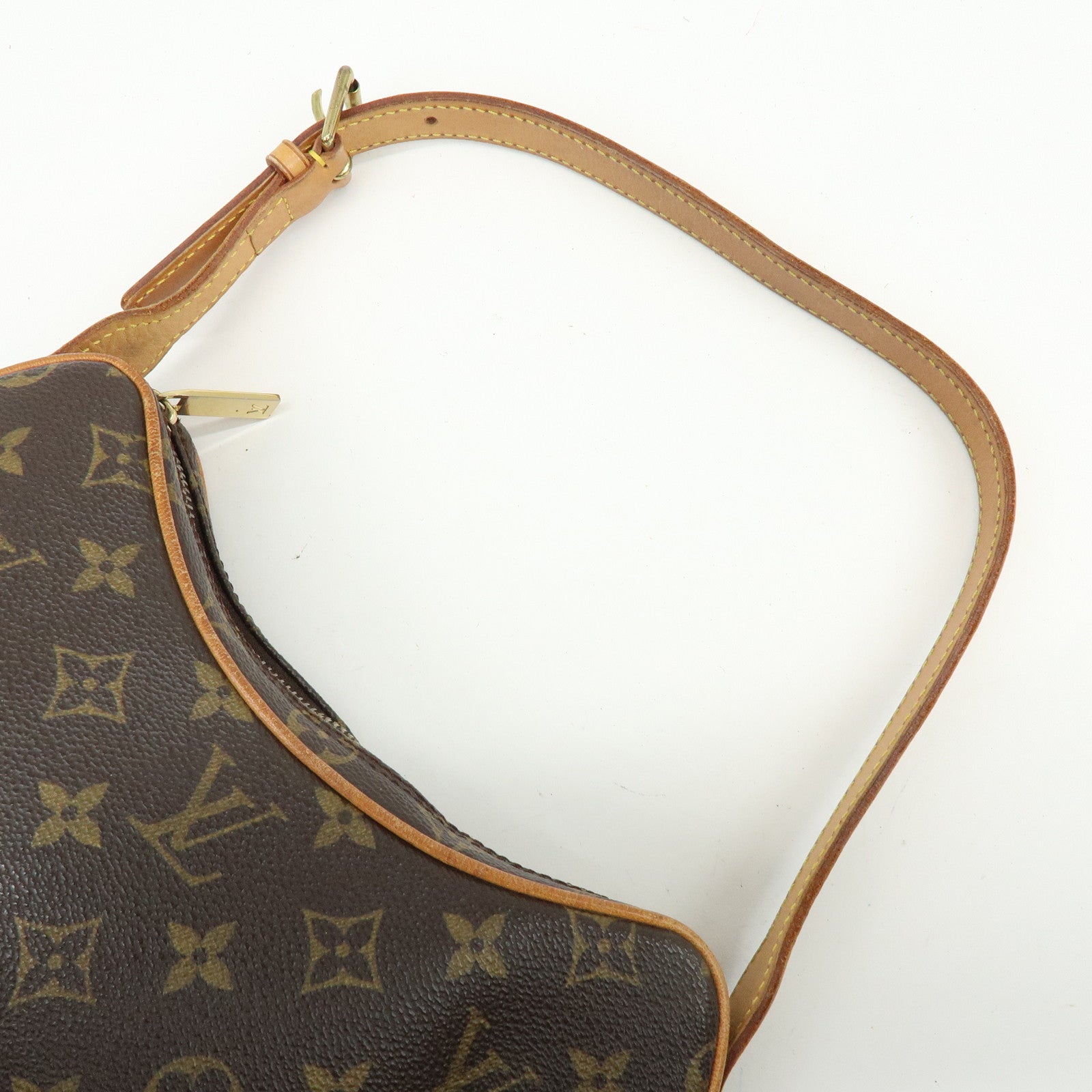 Louis Vuitton Monogram Pochette Croissant Shoulder Hand Bag M51510
