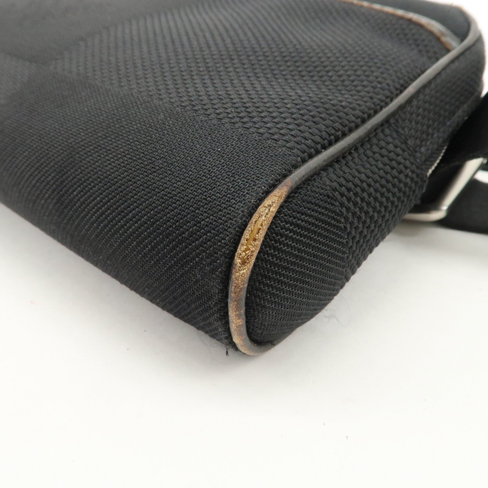 Louis Vuitton Damier Geant Acrobat Waist Bag Body Bag Noir M93620