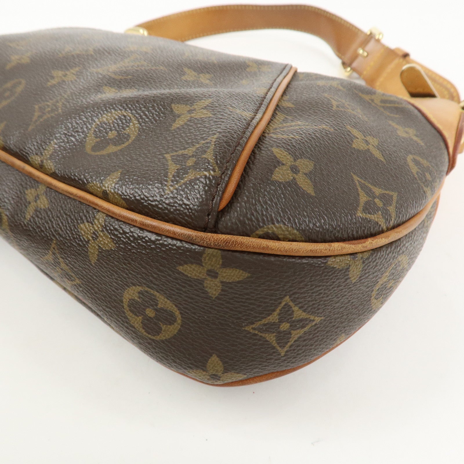 Louis Vuitton Monogram Thames PM Shoulder Bag Brown M56384