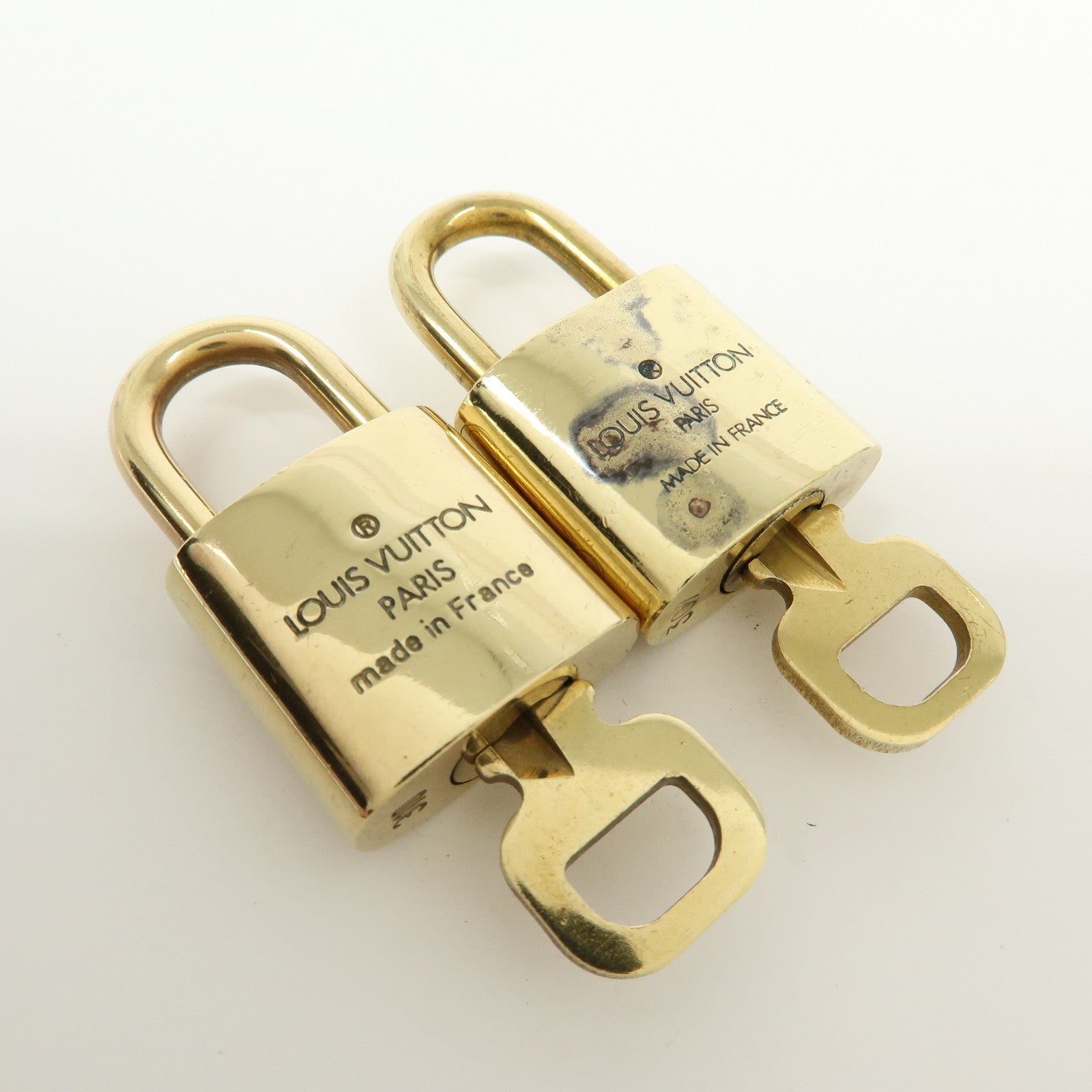 Louis Vuitton Set of 10 Lock & Key Cadena Key Lock Used