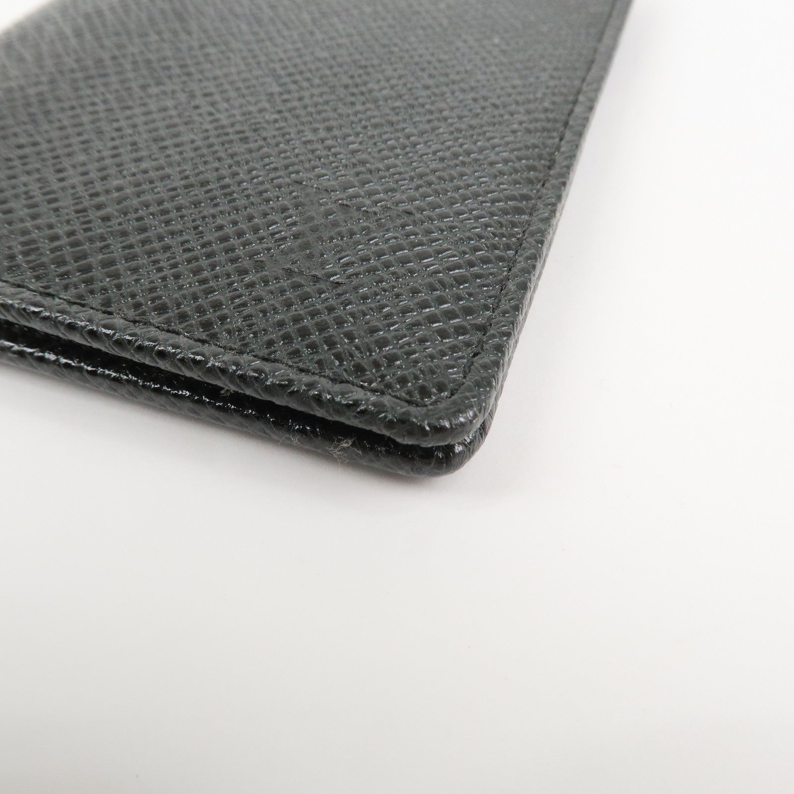Louis Vuitton Taiga Leather Organizer de Poche Card Case M30512