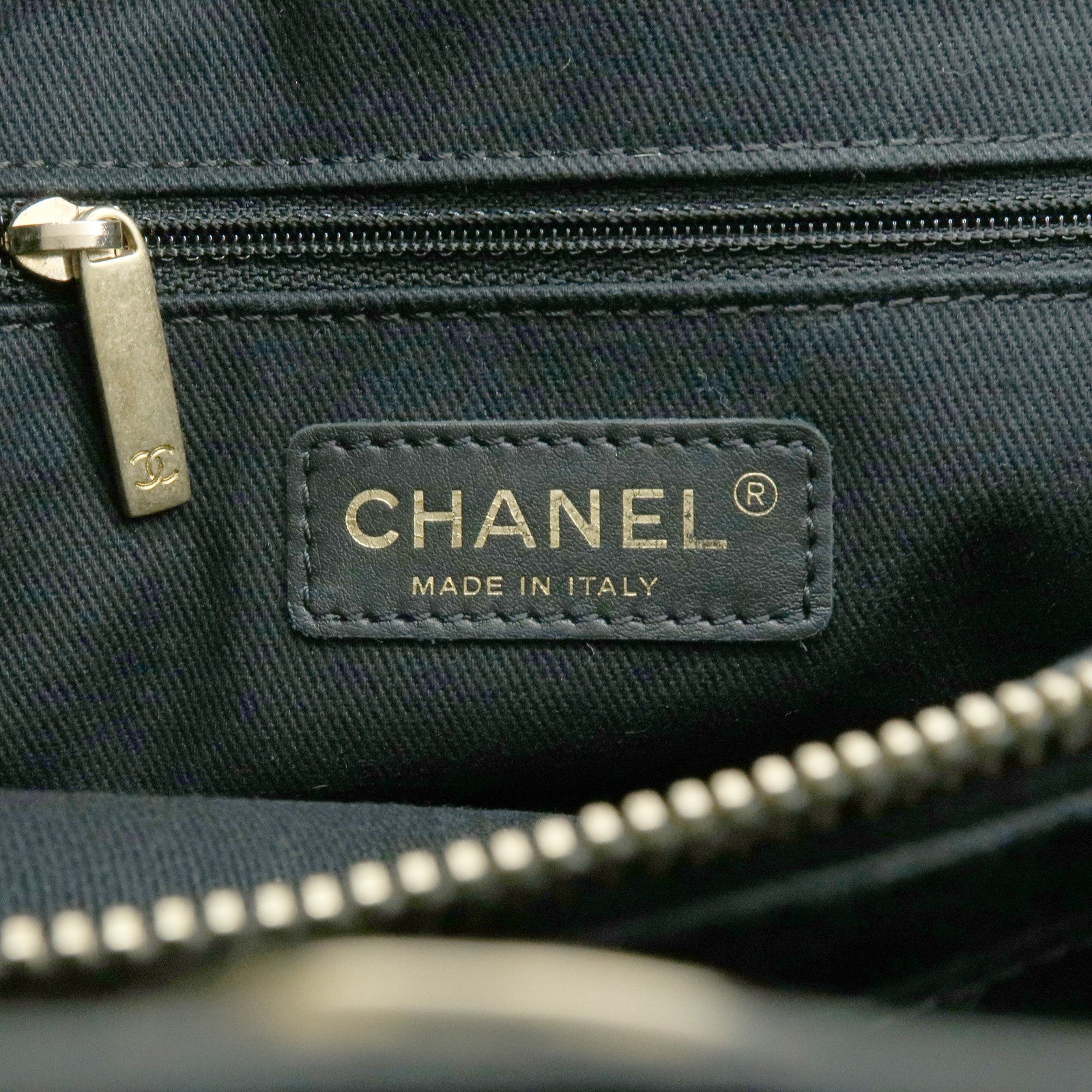 CHANEL Chevron Calf Leather Shoulder Bag Tote Bag Black