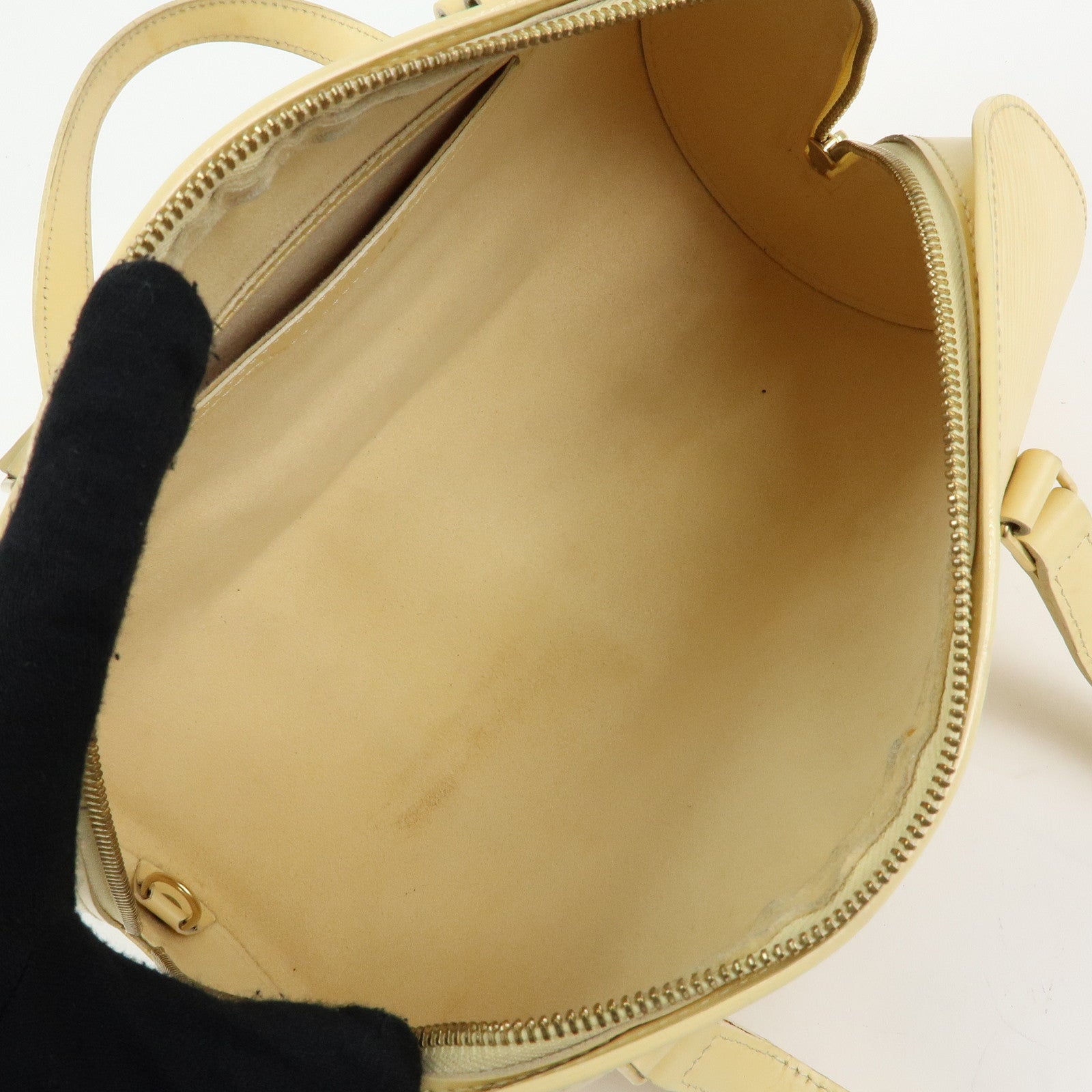 Louis Vuitton Epi Leather Soufflot Hand Bag Vanilla M5222A