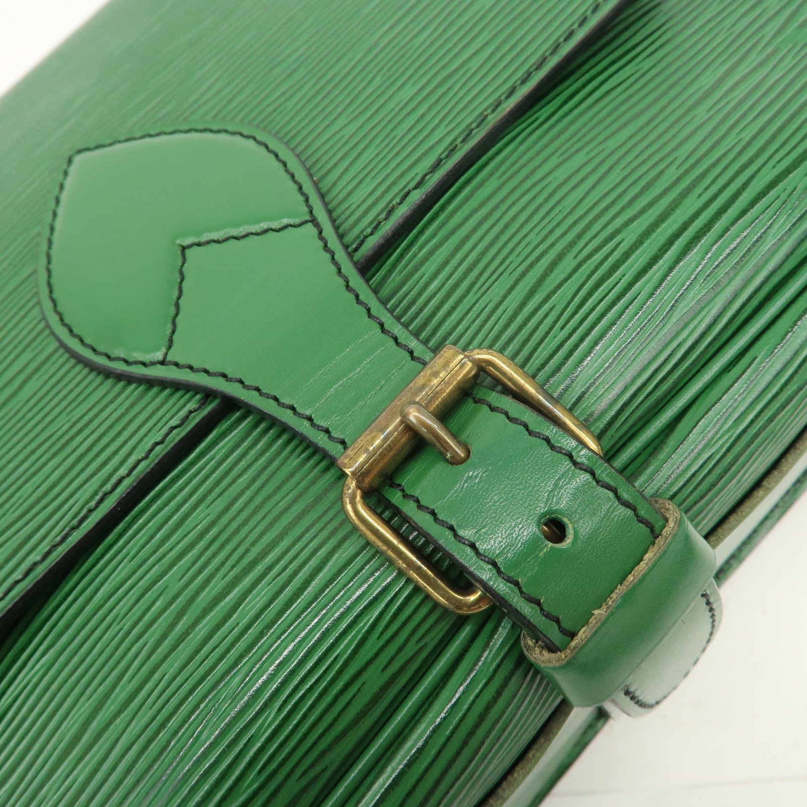 Louis Vuitton Epi Cartouchiere MM Shoulder Bag Borneo Green M52244