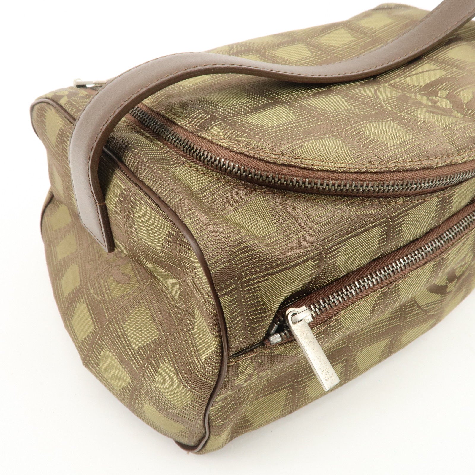 CCHANEL New Travel Line Nylon Jacquard Leather Vanity Bag Khaki A15829 Used