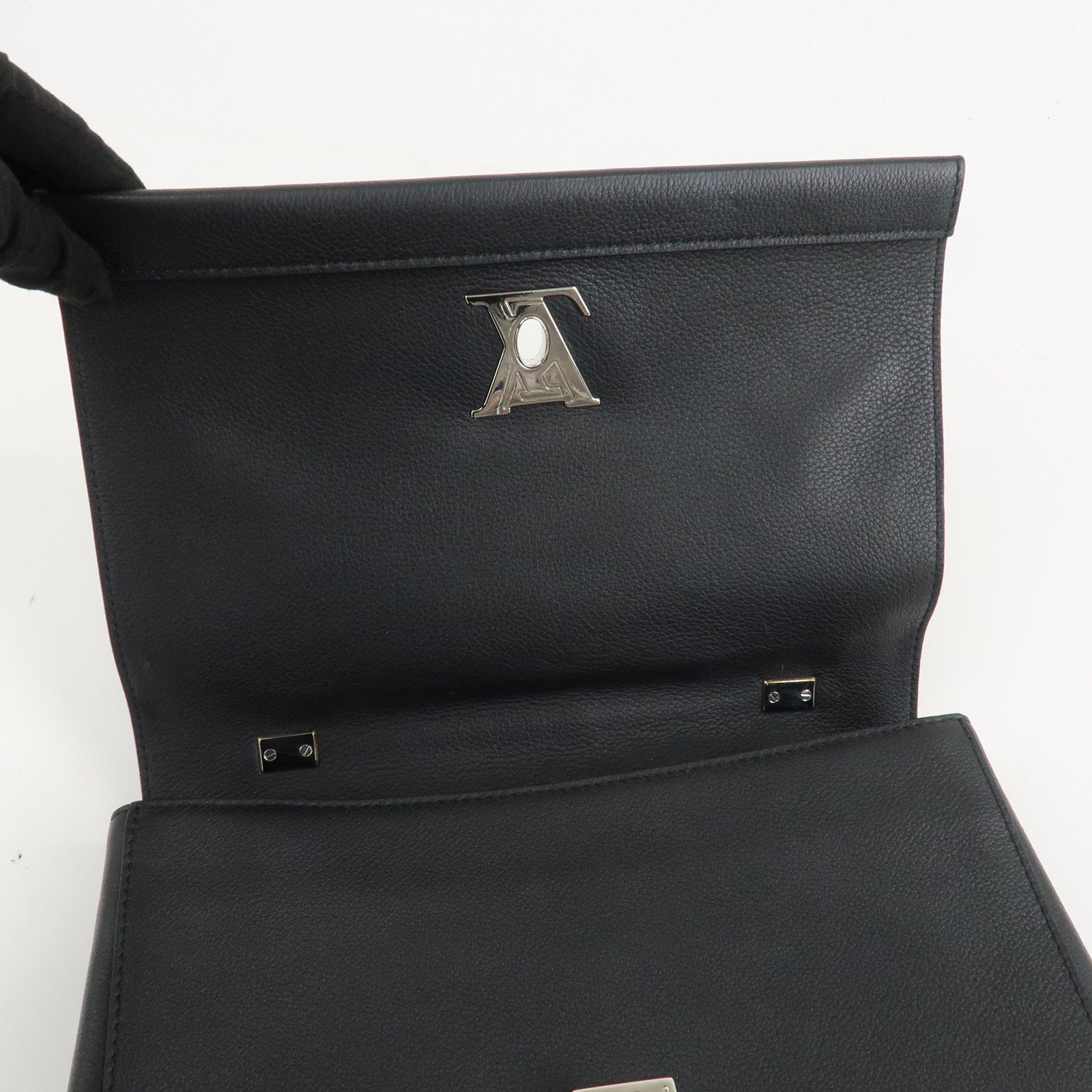 Louis Vuitton Lock Me Leather Cartable Hand Bag Noir Black M50250