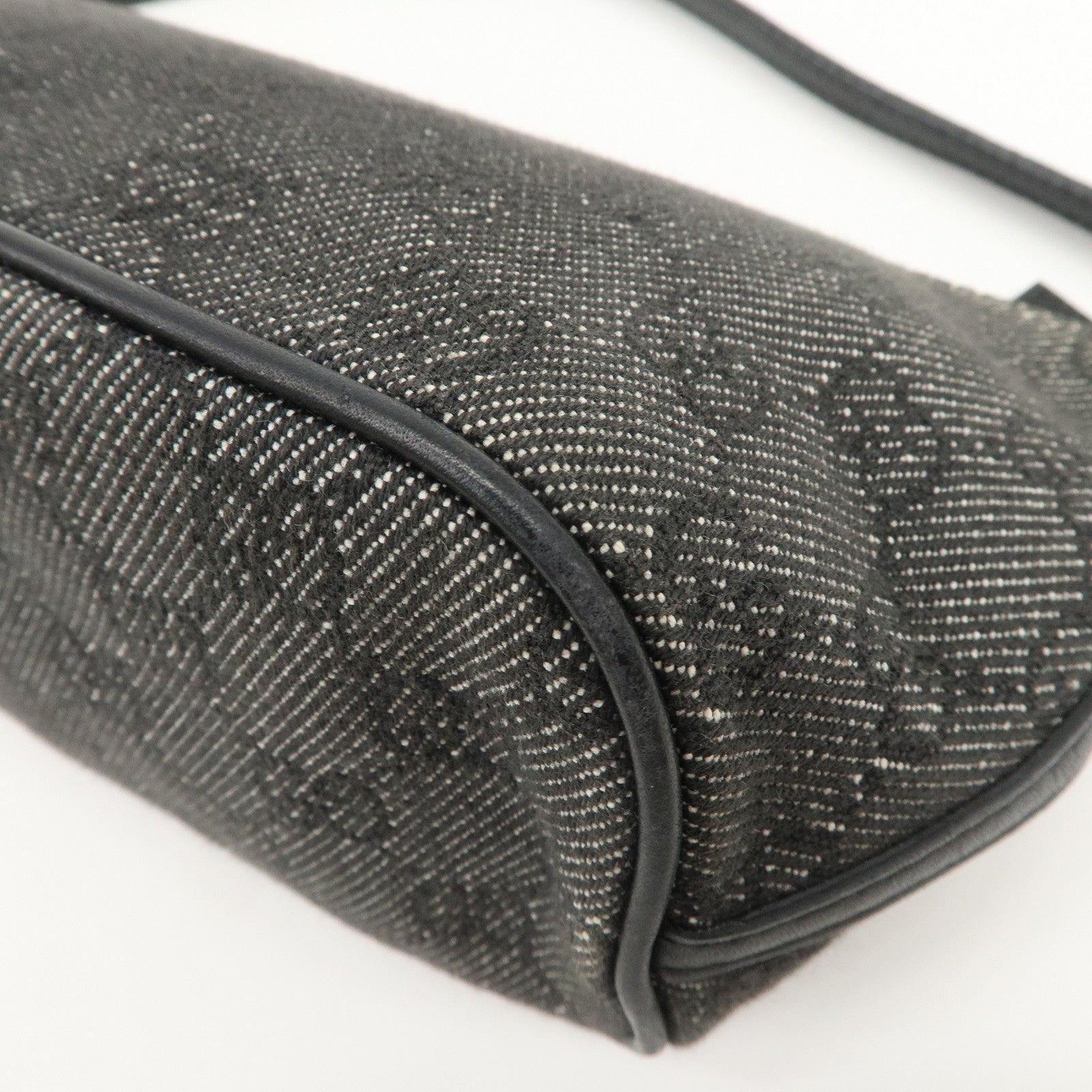 GUCCI Boat Bag GG Canvas Leather Accessory Poach Hand Bag 07198