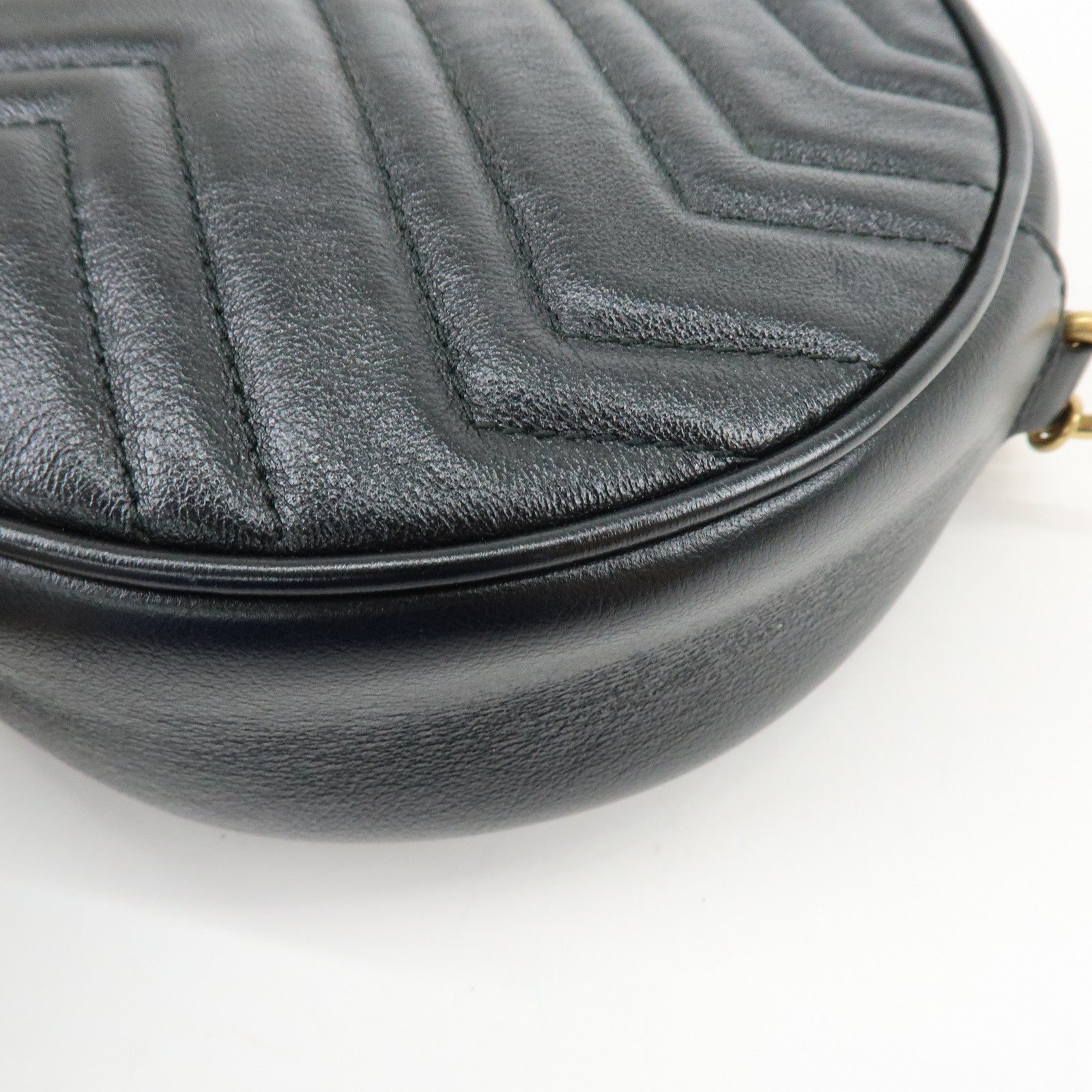 GUCCI GG Marmont Chevron Leather Chain Shoulder Bag Heart 550154
