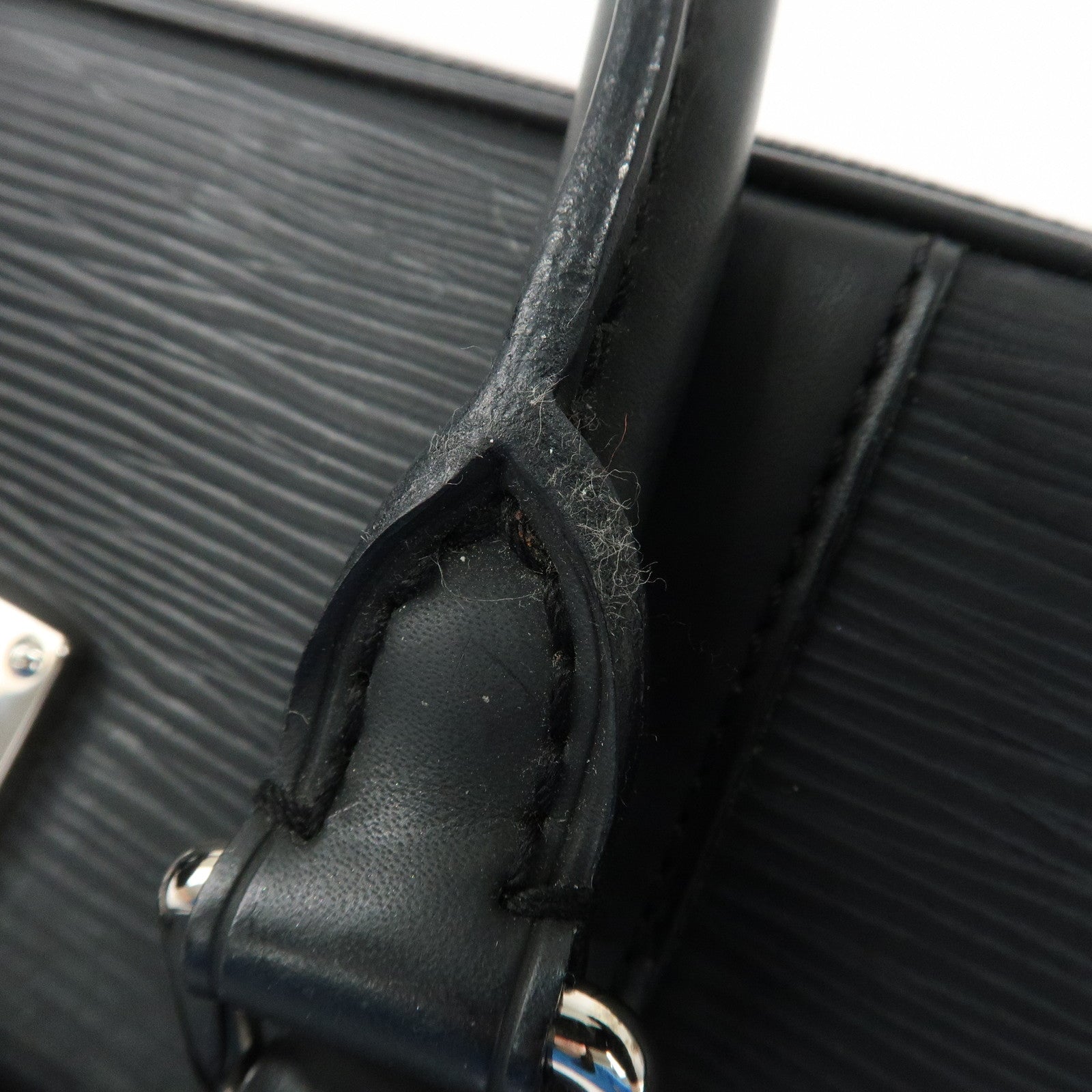 Louis Vuitton Epi Segur PM Hand Bag Noir Black M58822 Used