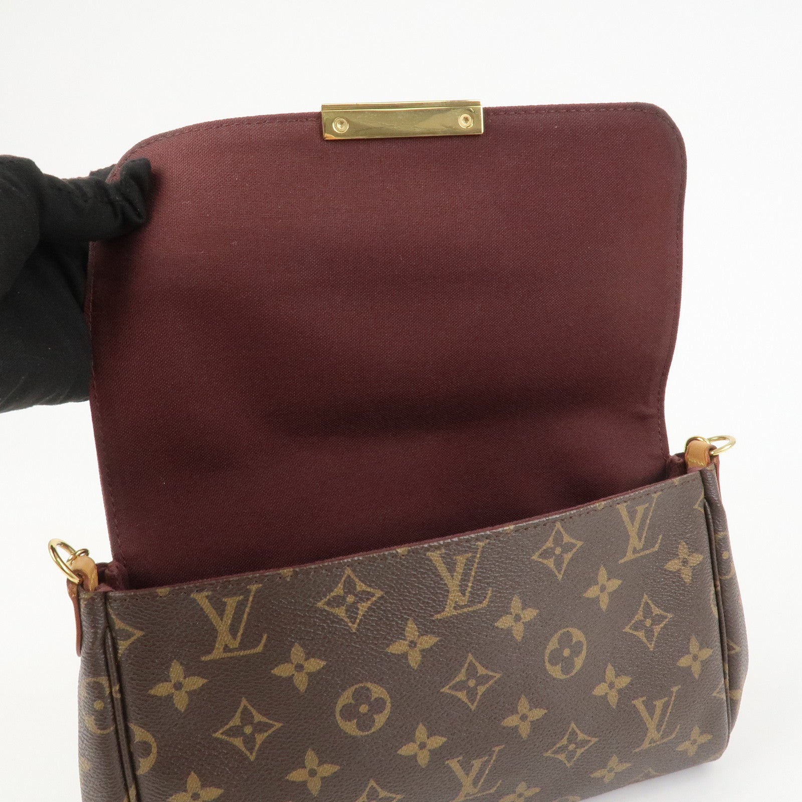 Louis Vuitton Monogram Favorite MM Shoulder Bag Brown M40718