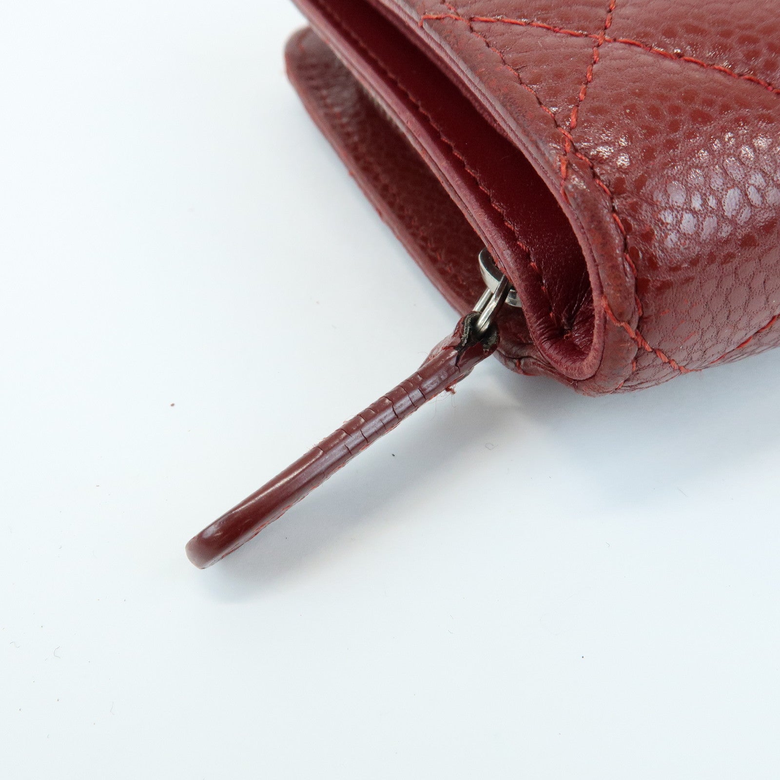 CHANEL COCO Mark Matelasse Caviarskin Compact Wallet Bordeaux