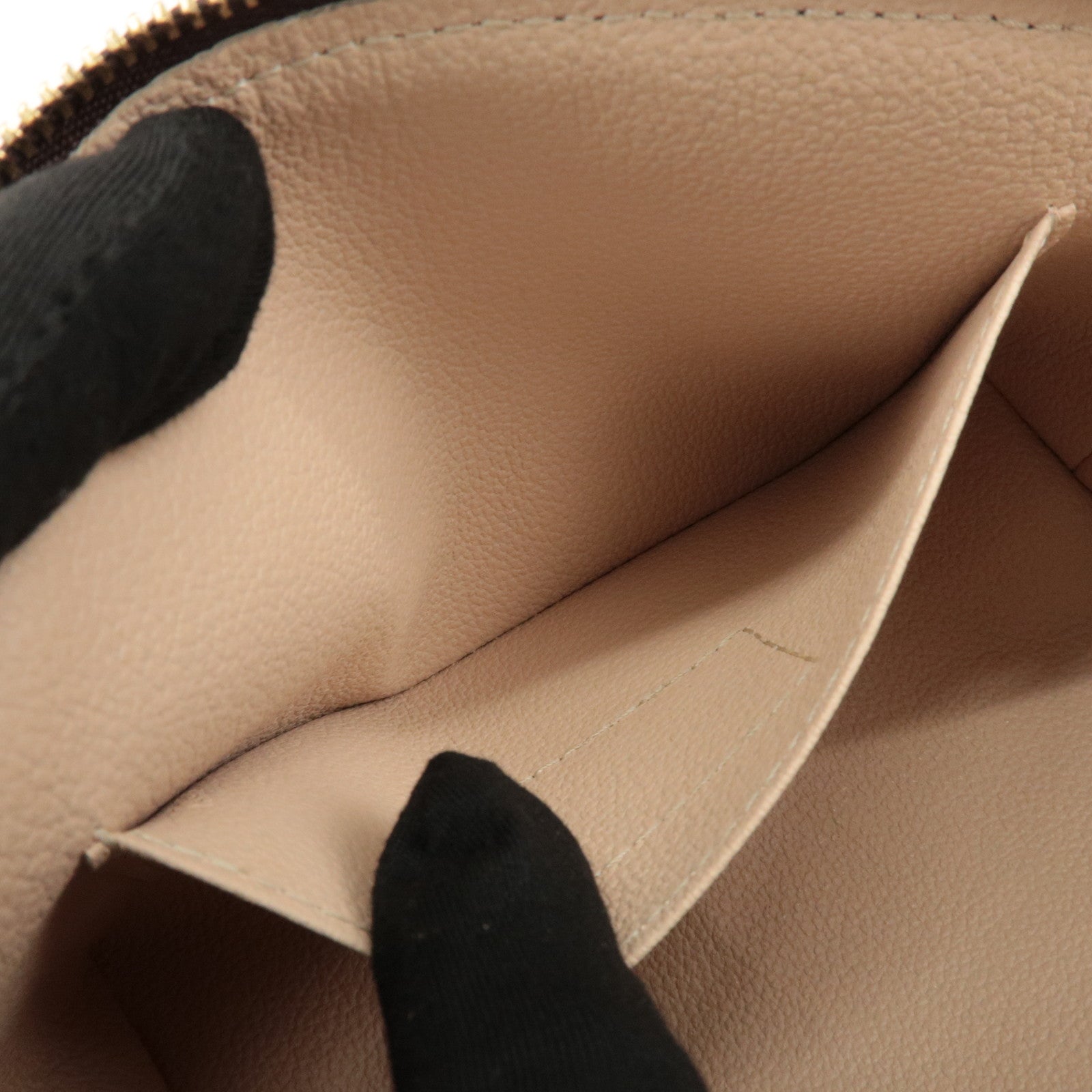 Louis Vuitton Monogram Pochette Cosmetic Pouch M47515 Used