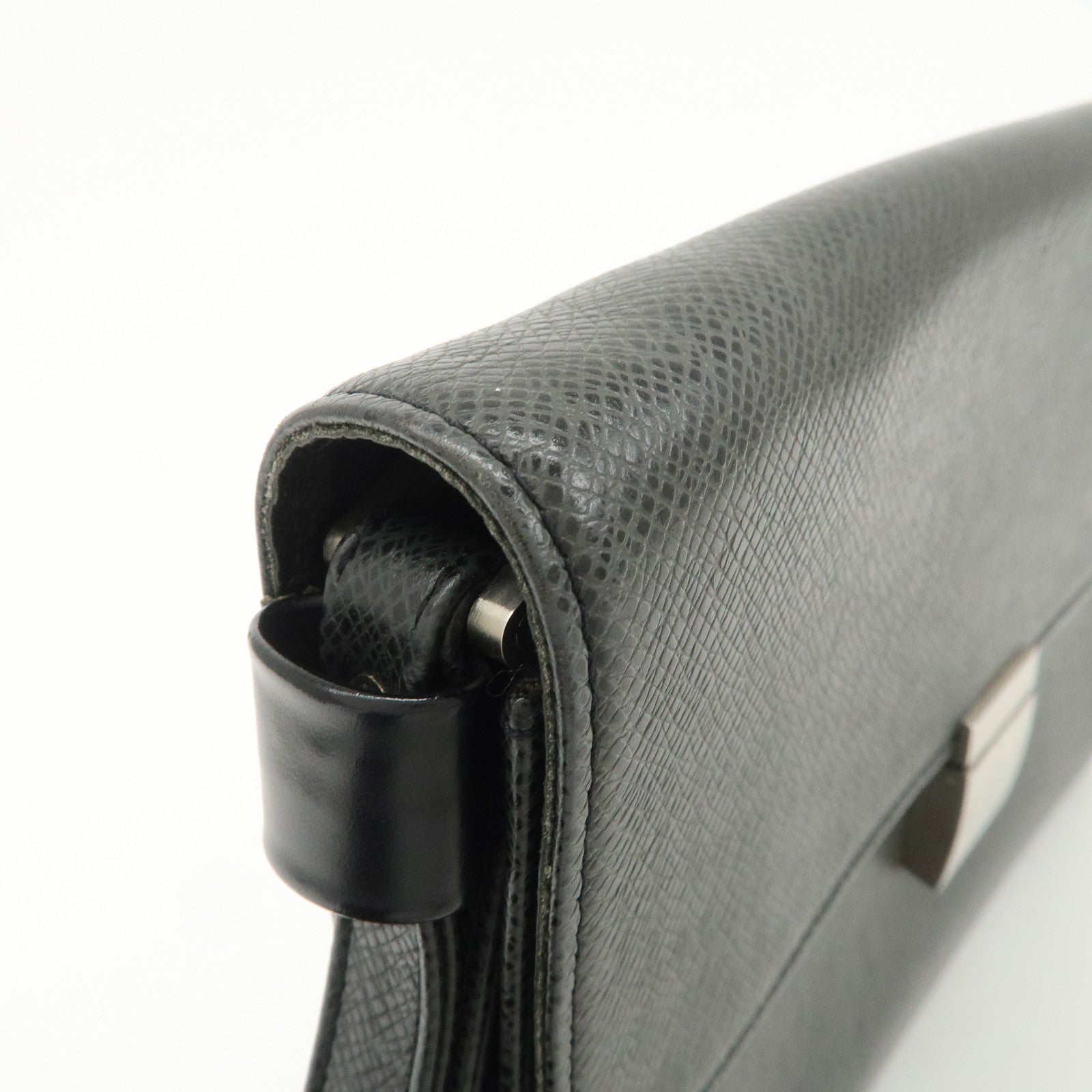 Louis Vuitton Taiga Leather Selenga Clutch Bag Ardoise M30782