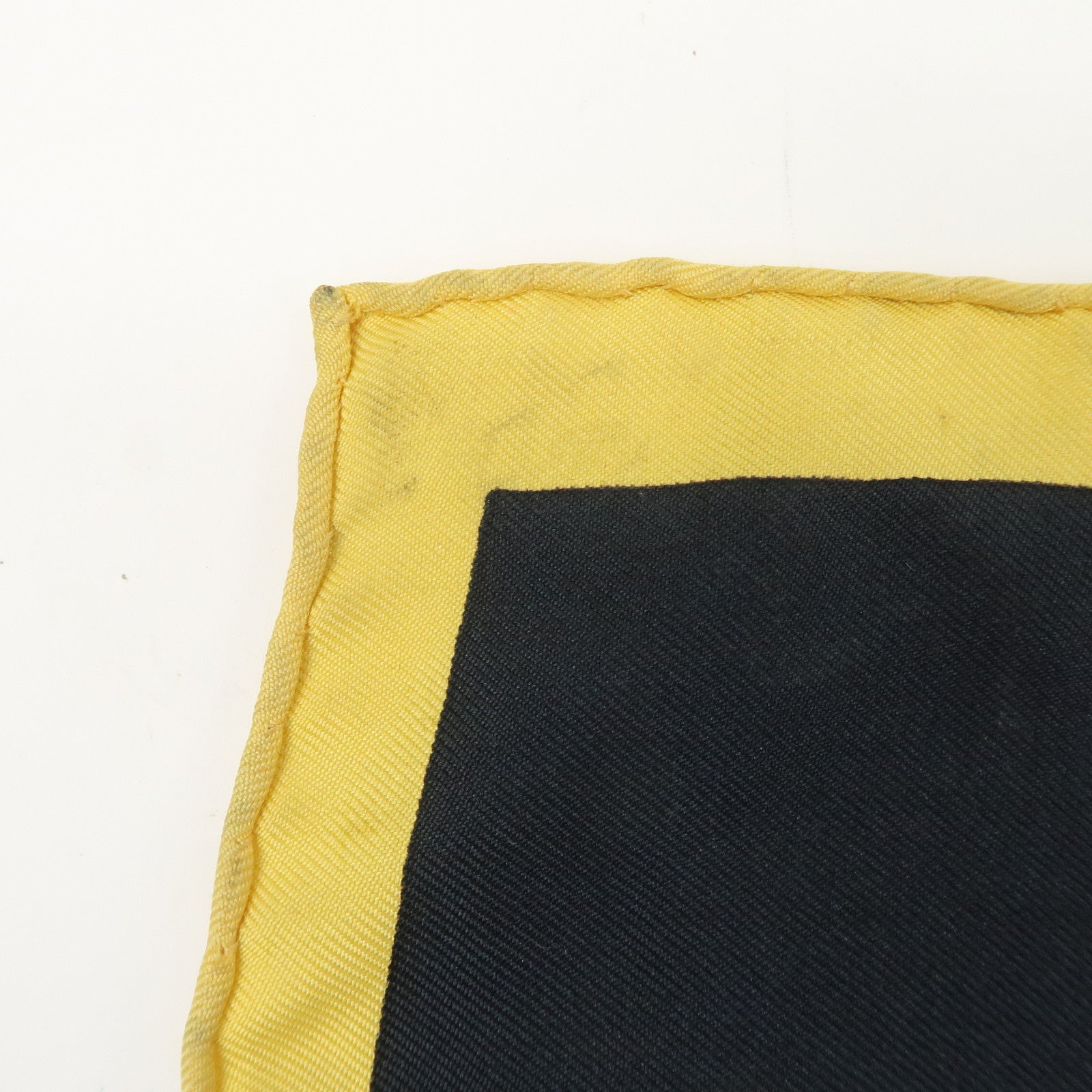 HERMES Carre 90 Silk 100% LES ARMES DE PARIS Scarf Black Gold