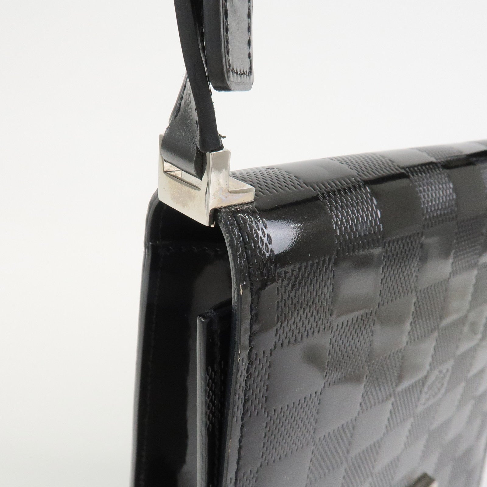 Louis Vuitton Damier Vernis Club Shoulder Bag Noir M92127