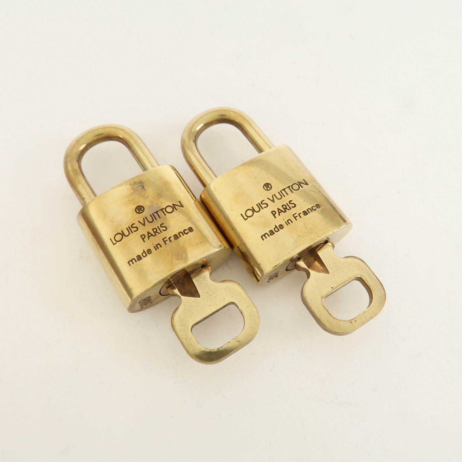 Louis Vuitton Set of 10 Lock & Key Cadena Key Lock Metal Gold Used