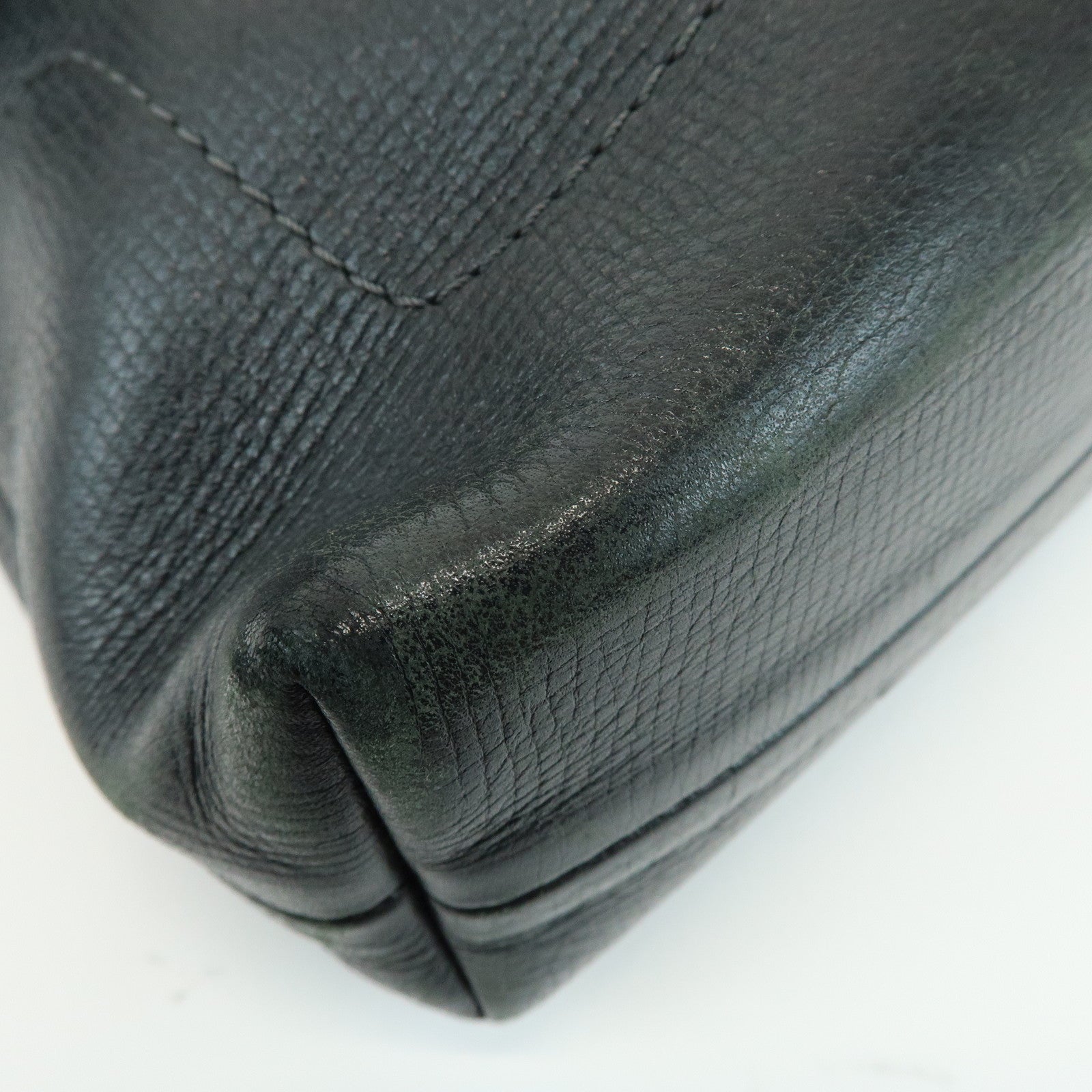 Louis Vuitton Utah Yuma Calf Leather Shoulder Bag Basalt M97024