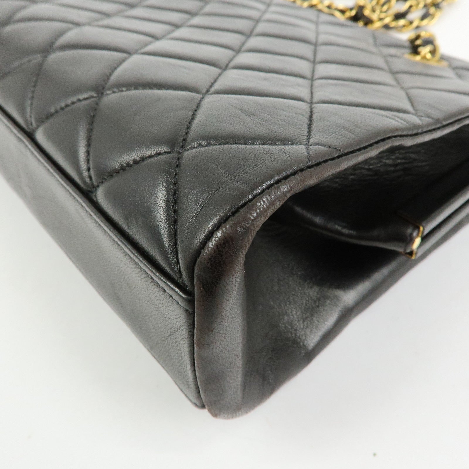 CHANEL Matelasse Lamb Skin Chain Kiss Lock Shoulder Bag Black Gold