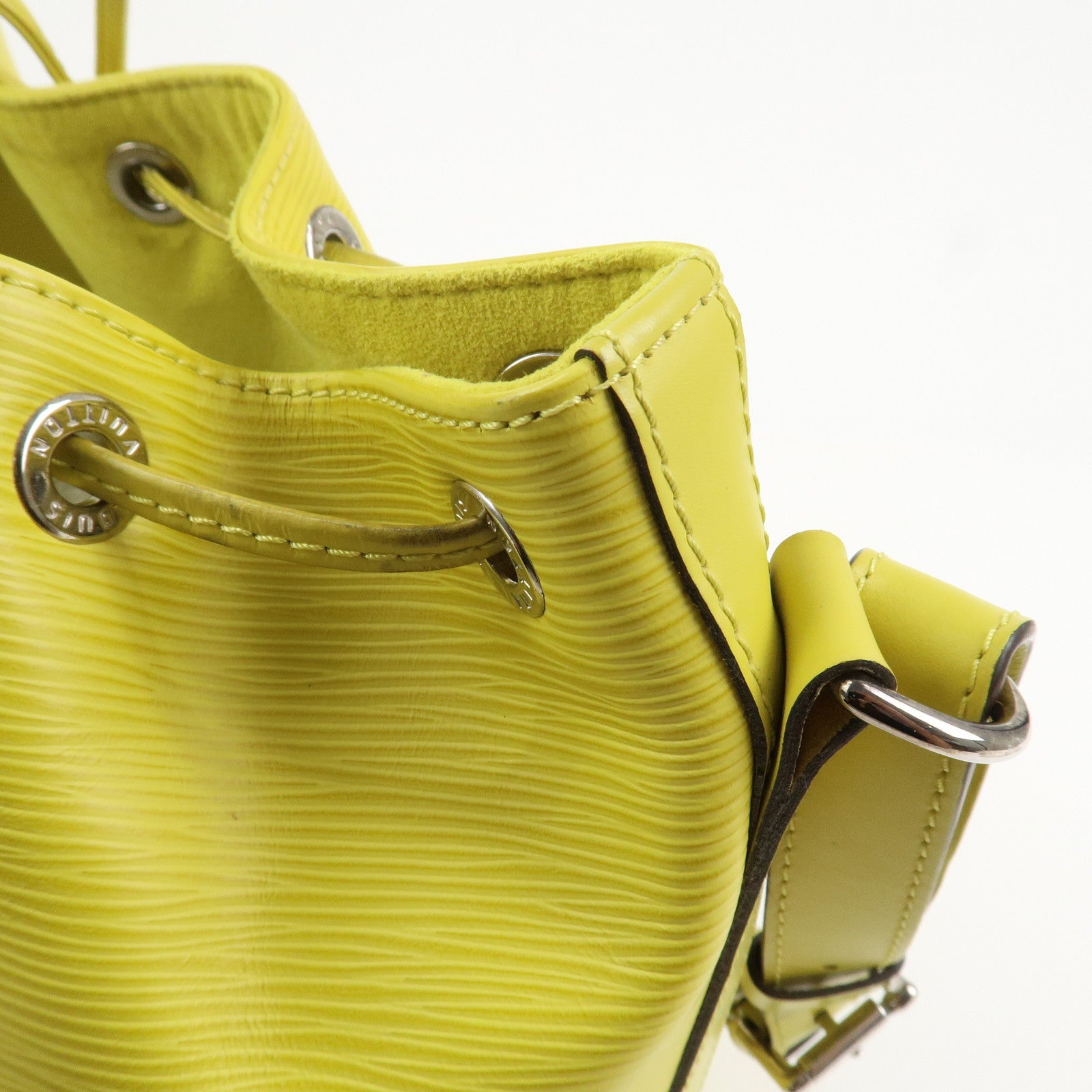 Louis Vuitton Epi Petit Noe Shoulder Bag Pistache M44107