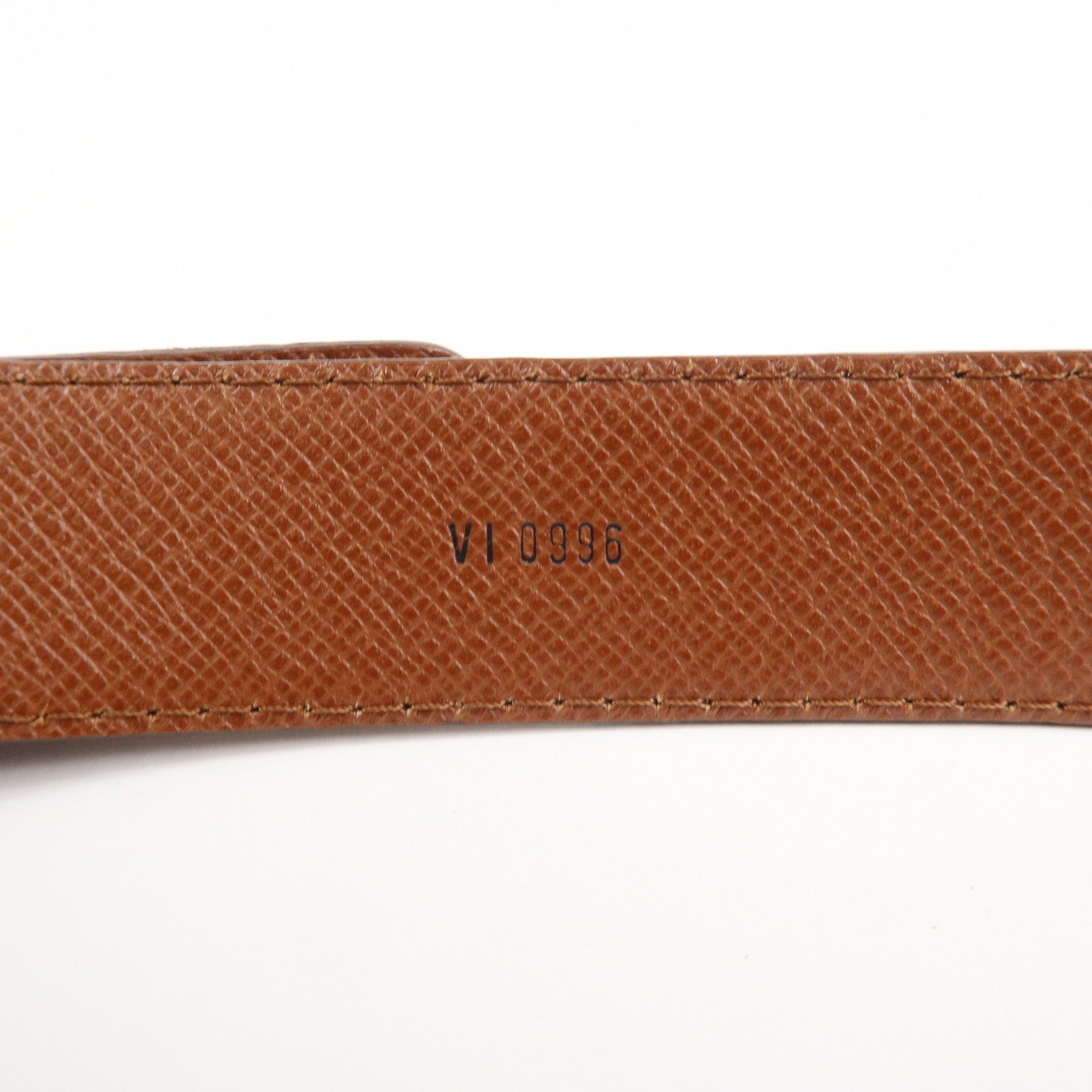 Louis Vuitton Taiga Leather Ceinture Belt 110/44 Brown M6840 Used