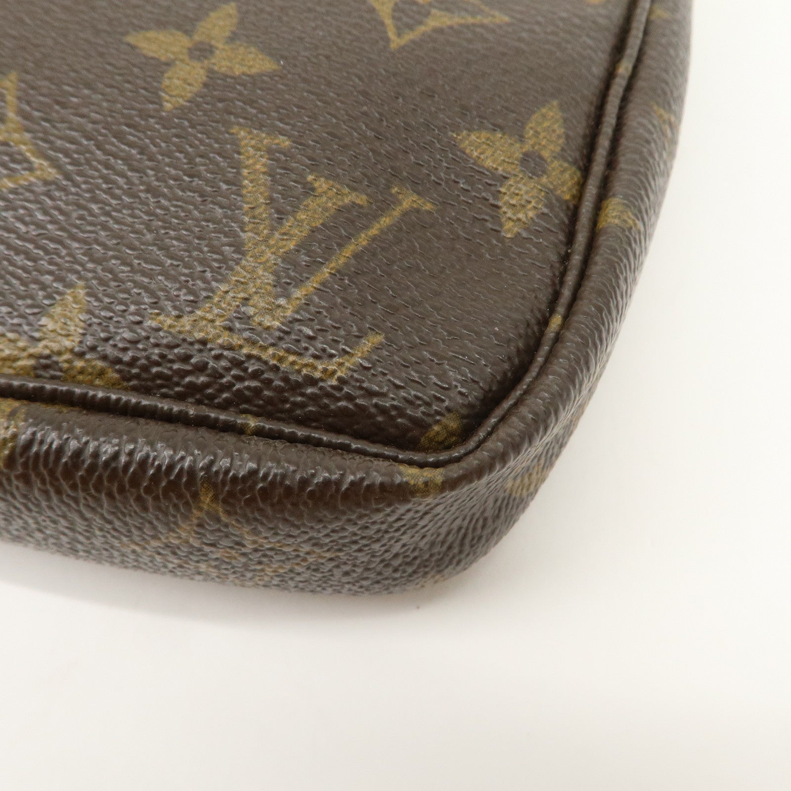 Louis Vuitton Monogram Pochette Accessoires Hand Bag Brown M51980
