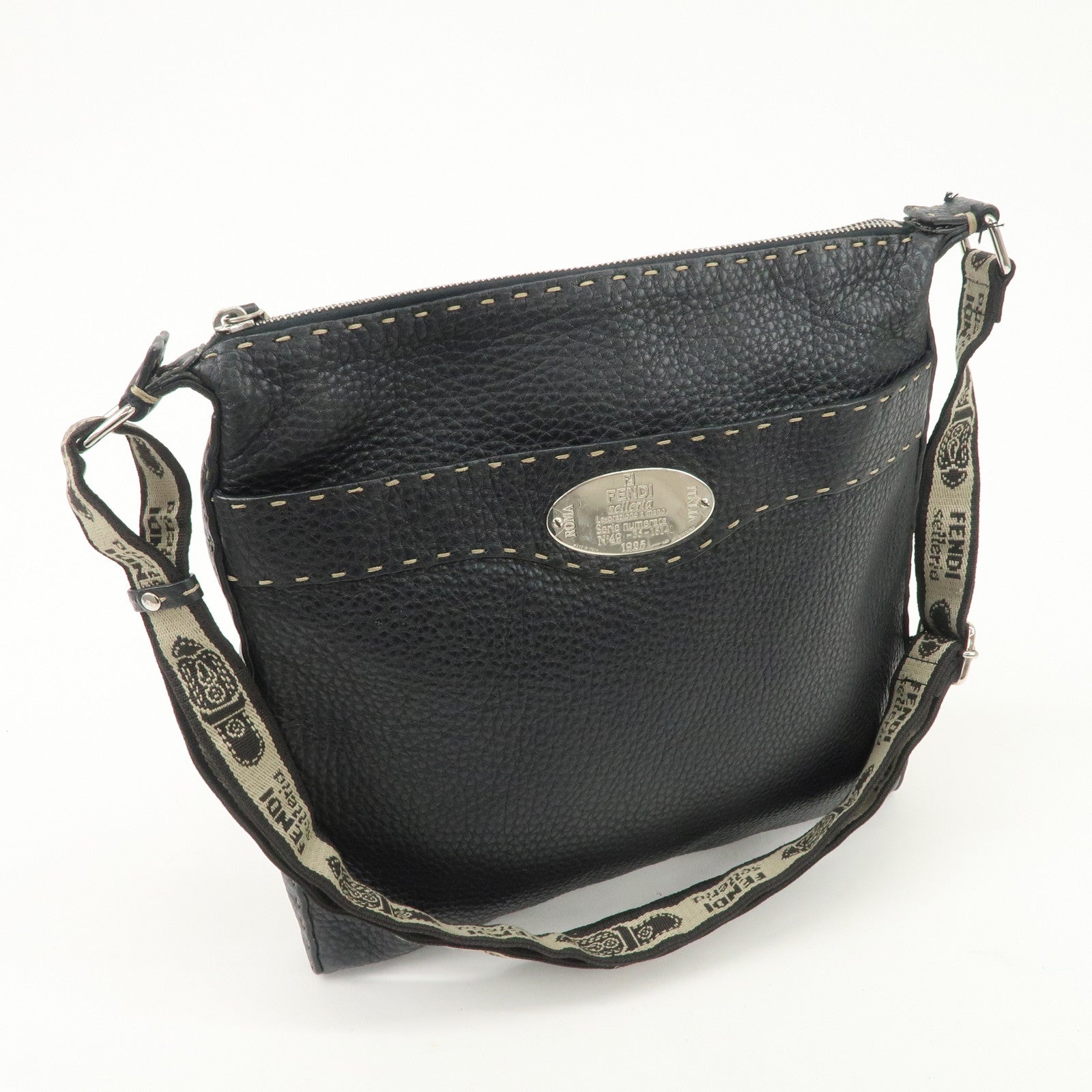 FENDI Selleria Leather Shoulder Bag Crossbody Bag Black 8BT109 Used