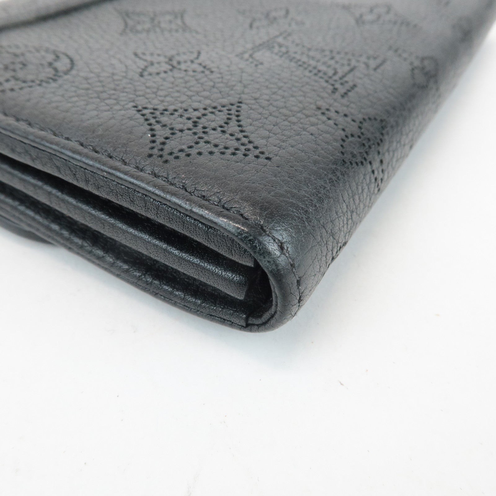 Louis Vuitton Monogram Mahina Portefeuille Iris Wallet Noir M60143 Used