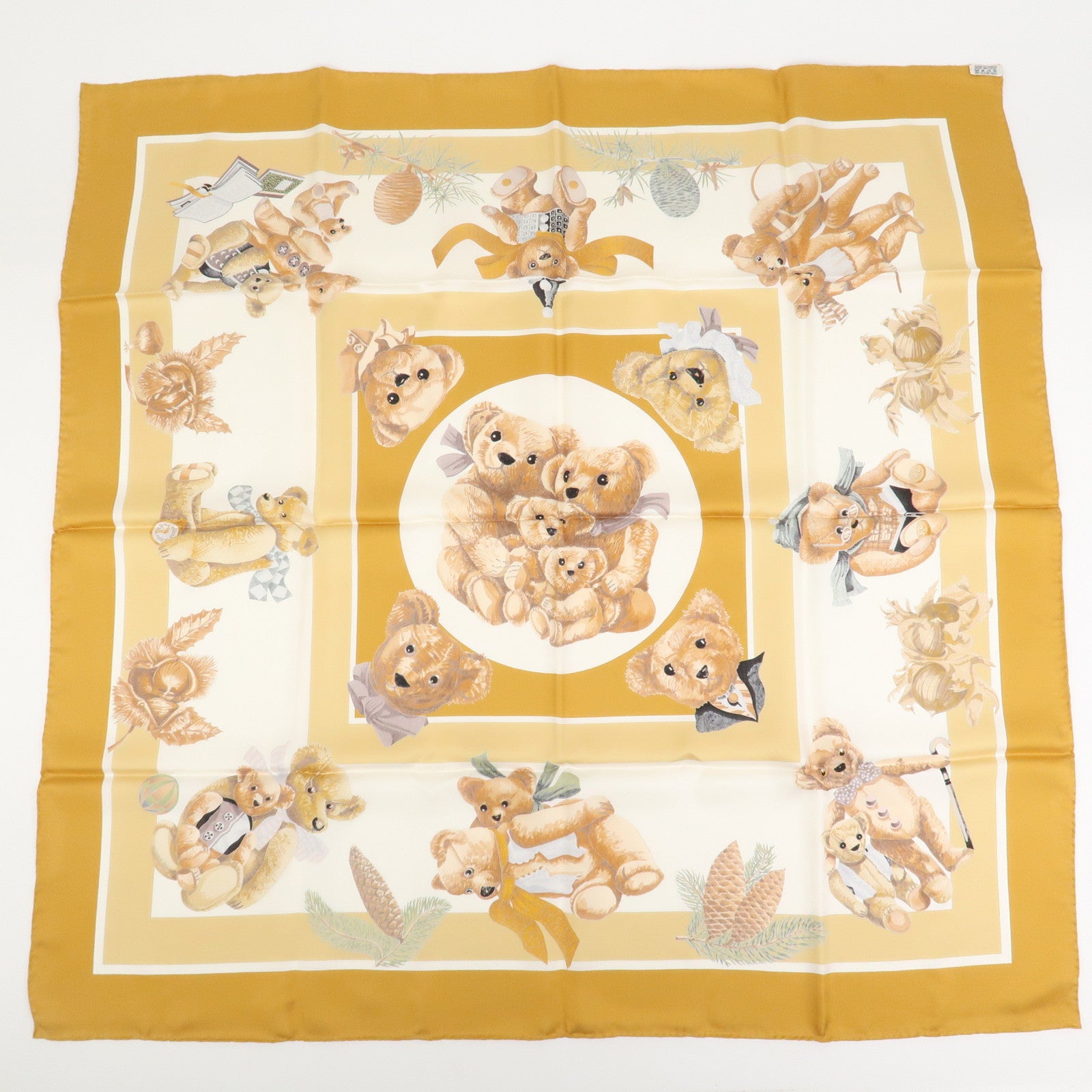 HERMES Carre 90 Silk 100% Scarf Confidents des Coeurs Brown White