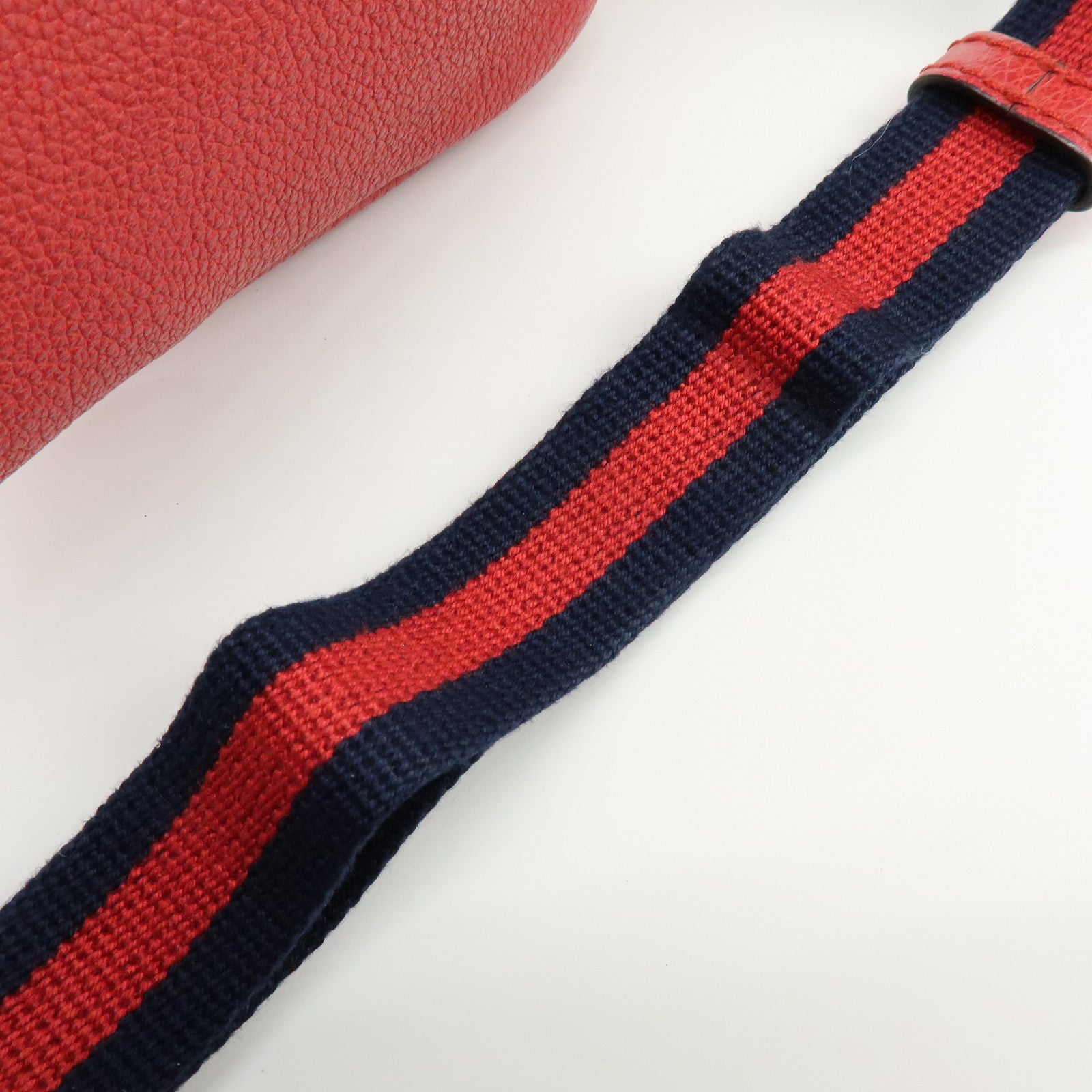 GUCCI Sherry Leather Waist Pouch Body Bag Red 527792