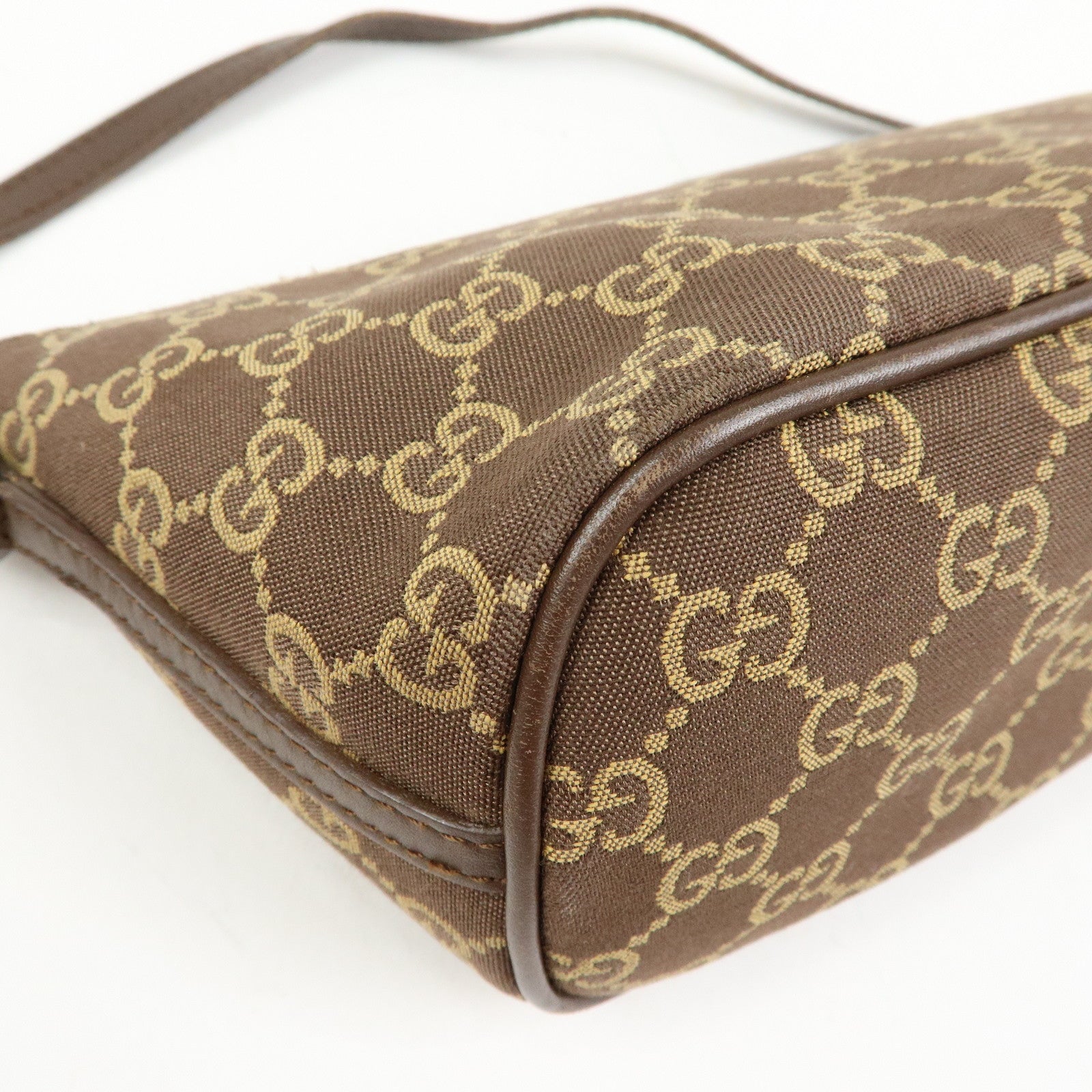 GUCCI Boat Bag GG Canvas Accessory Pouch Hand Bag Brown 039.1103