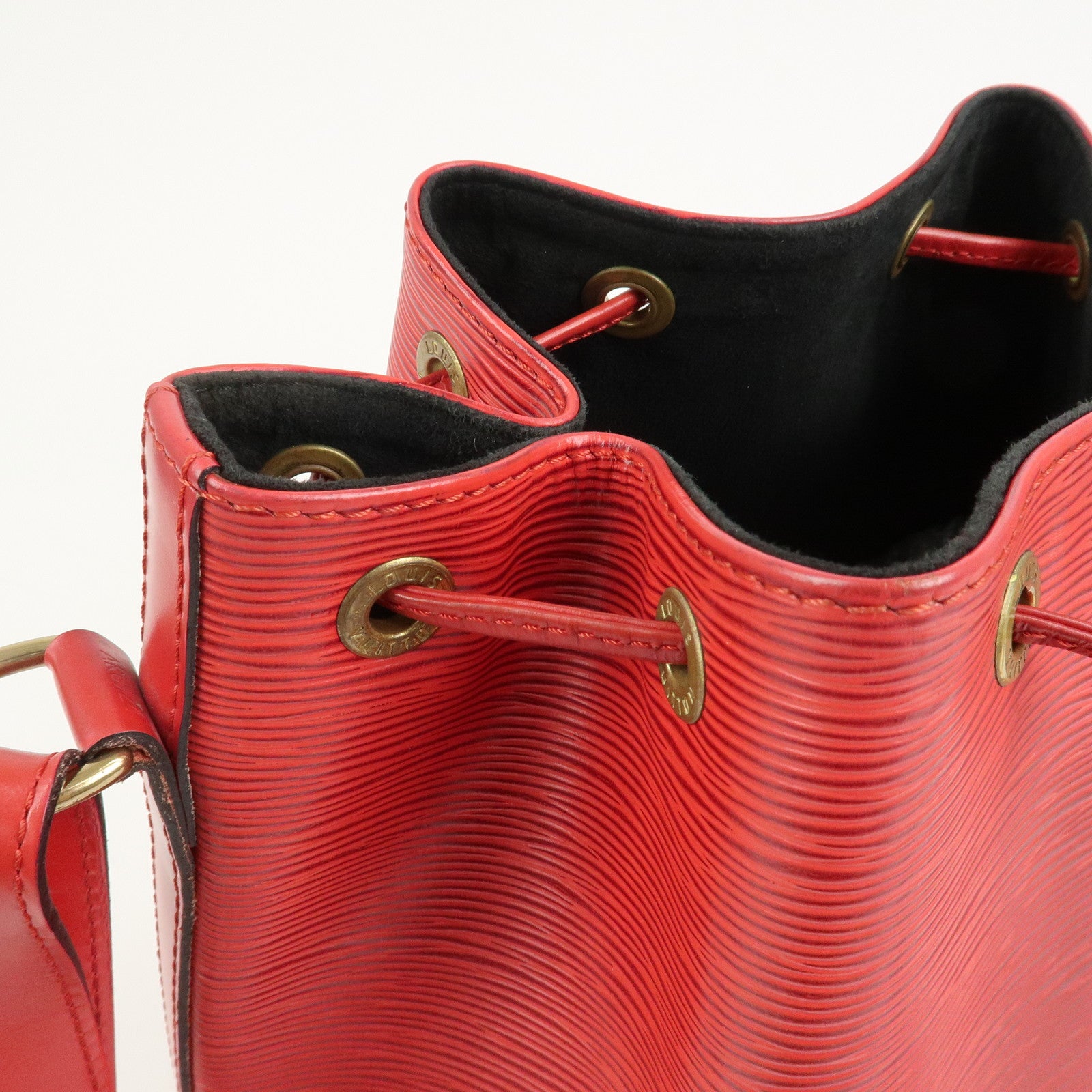 Louis Vuitton Epi Petit Noe Shoulder Bag Castilian Red M44107